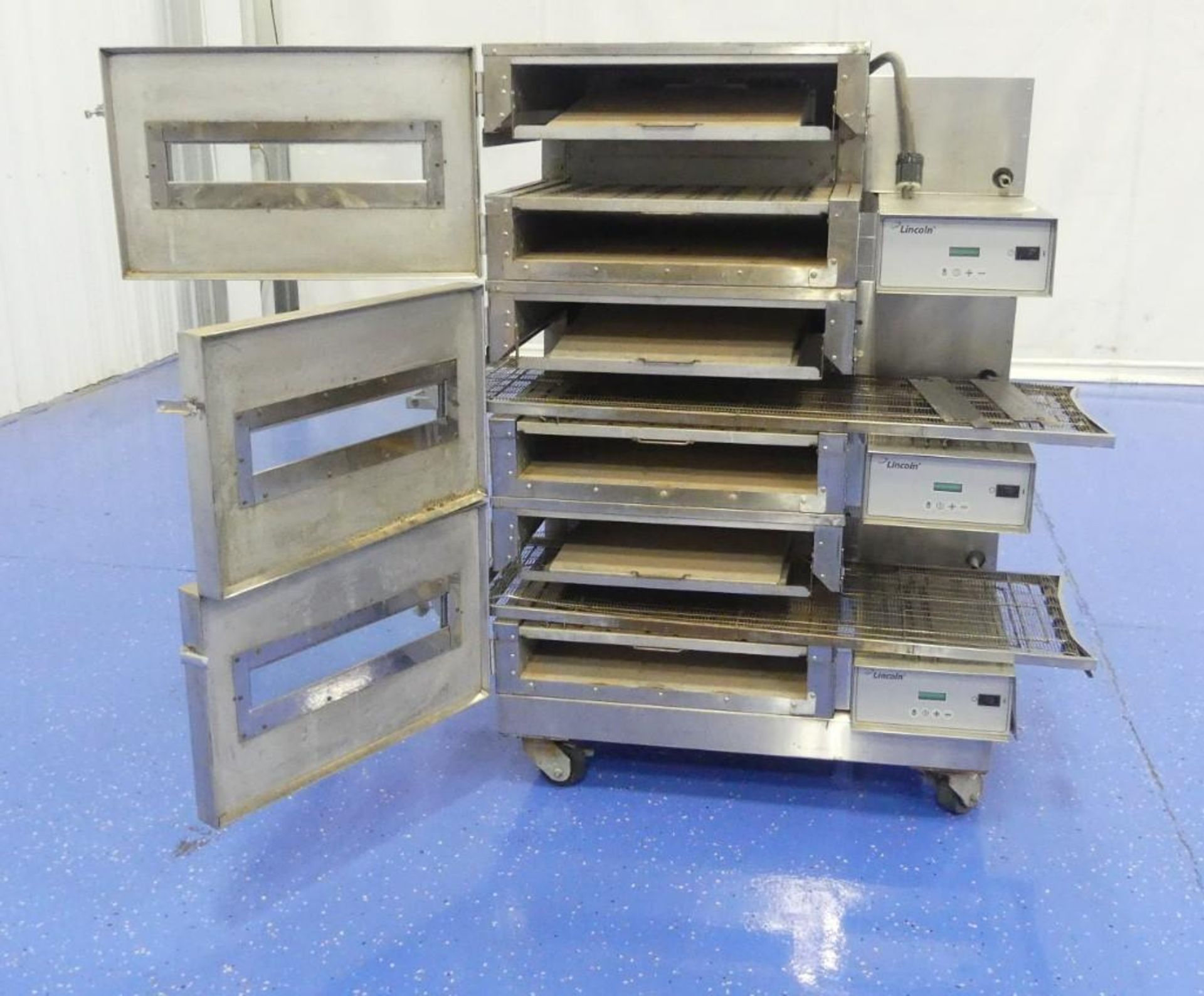 Lincoln Triple Rack Conveyor Oven - Image 2 of 8