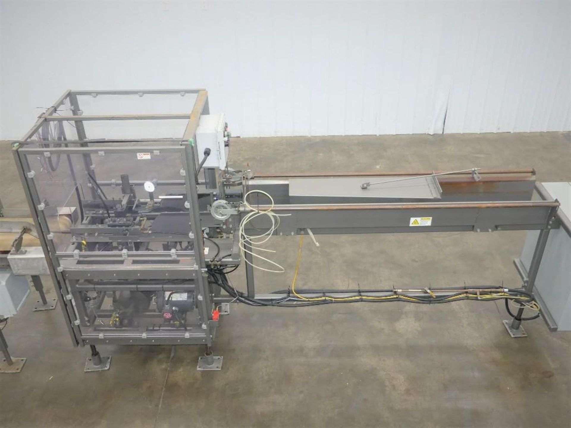 Pearson BE60 6-Pack Beverage Carrier Erector with Twin Lane Conveyor - Image 5 of 21