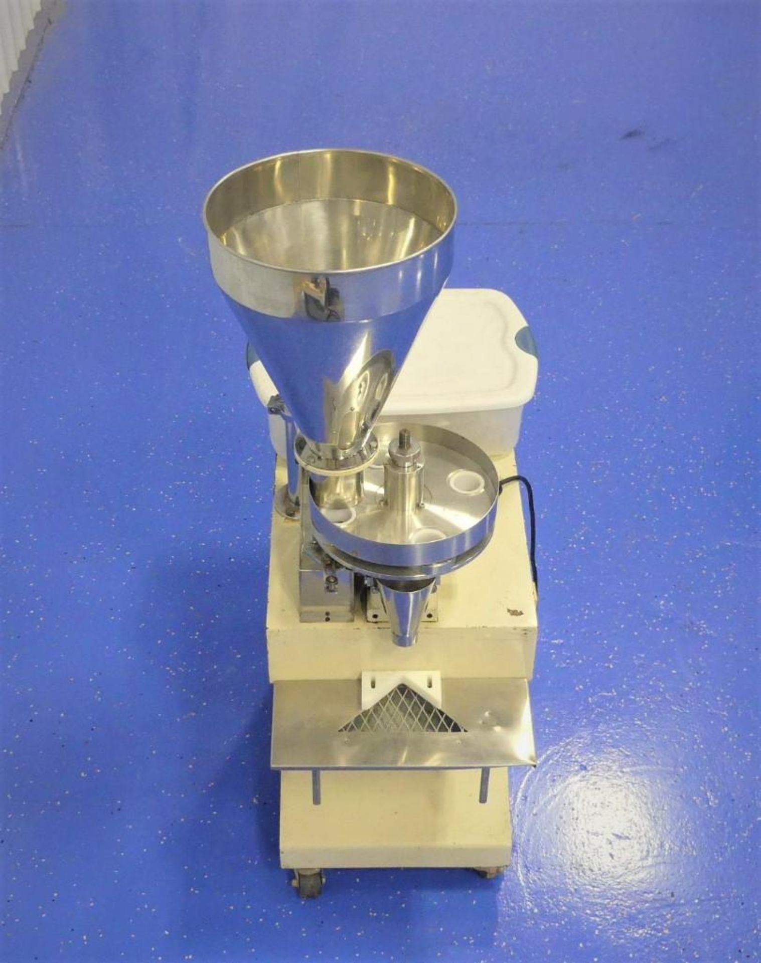 Sunshine Machinery SP-100 Rotary Cup Filler - Image 2 of 13