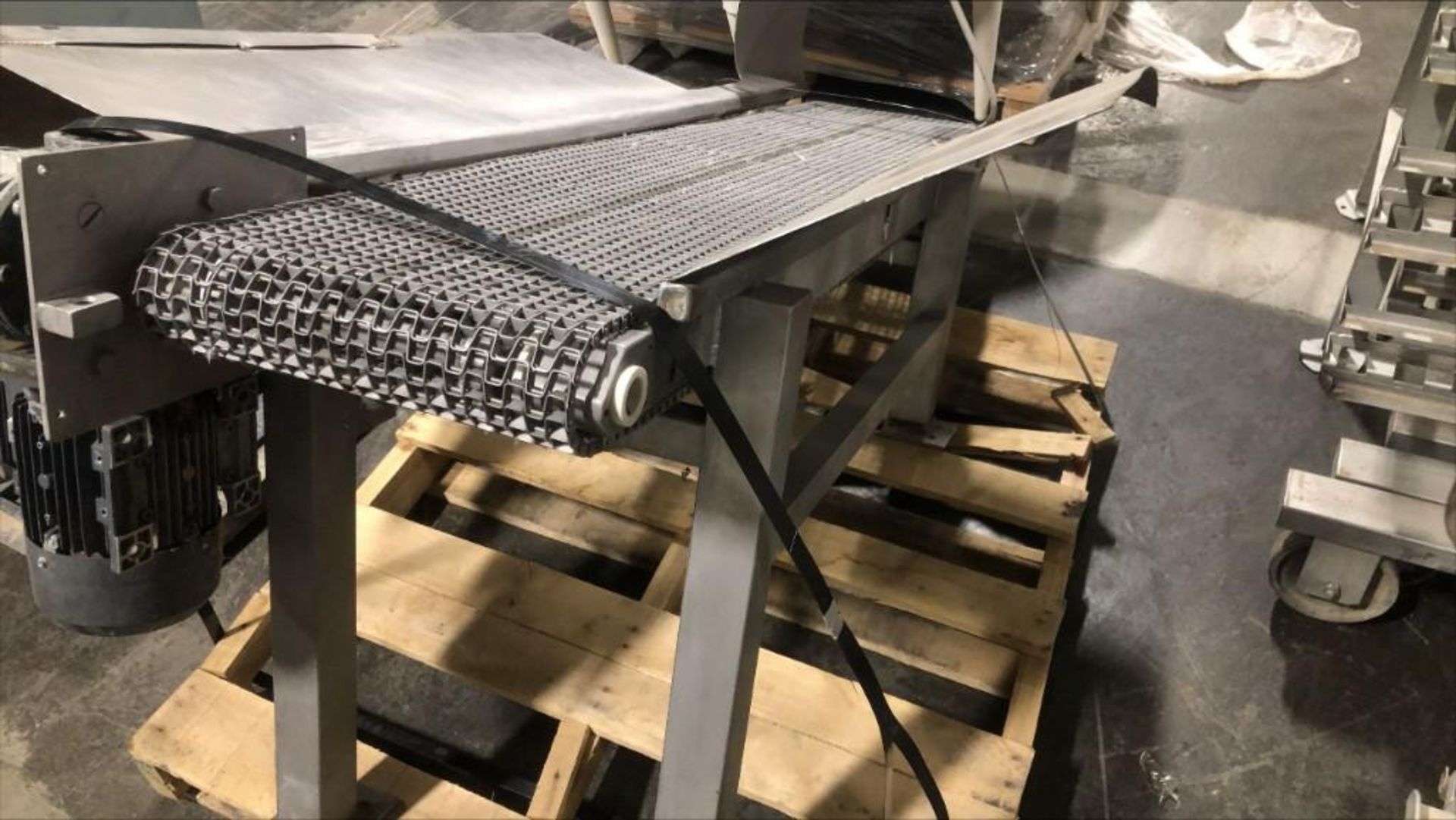 Stainless Steel 5' Incline Belt Drive Conveyor