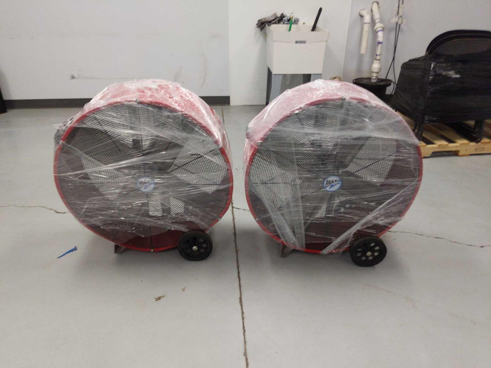 2 Maxx Air Fans with Wheels