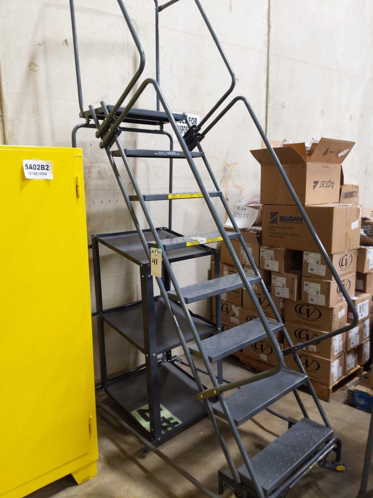 Ballymore Rolling Step Ladder - Image 2 of 5