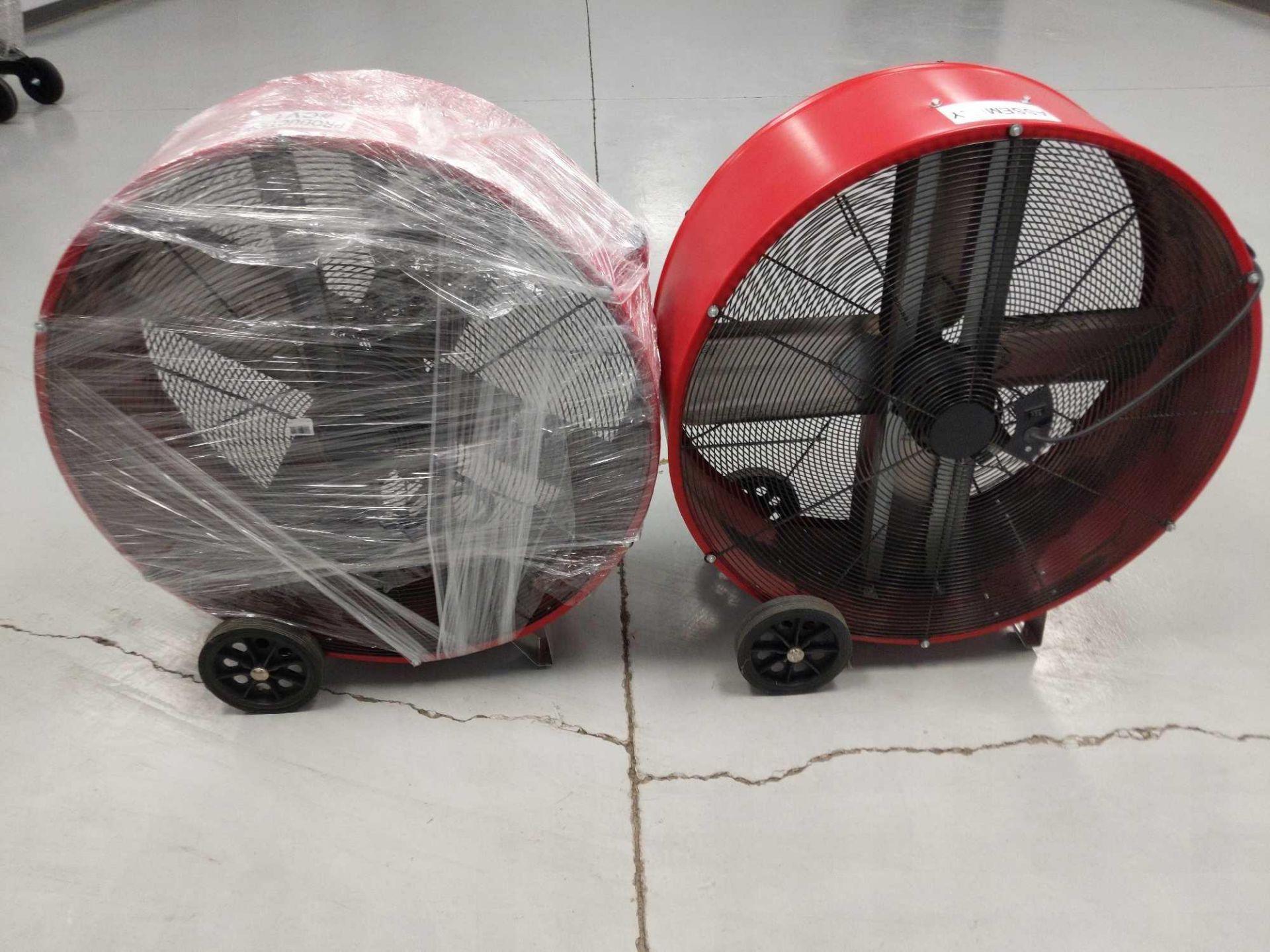 2 Maxx Air Fans with Wheels - Image 4 of 6