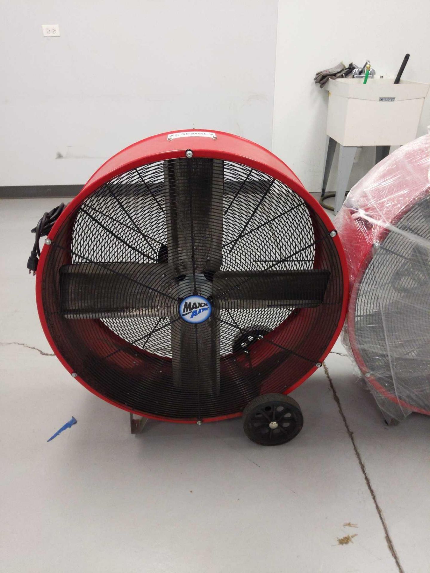 2 Maxx Air Fans with Wheels - Image 2 of 6