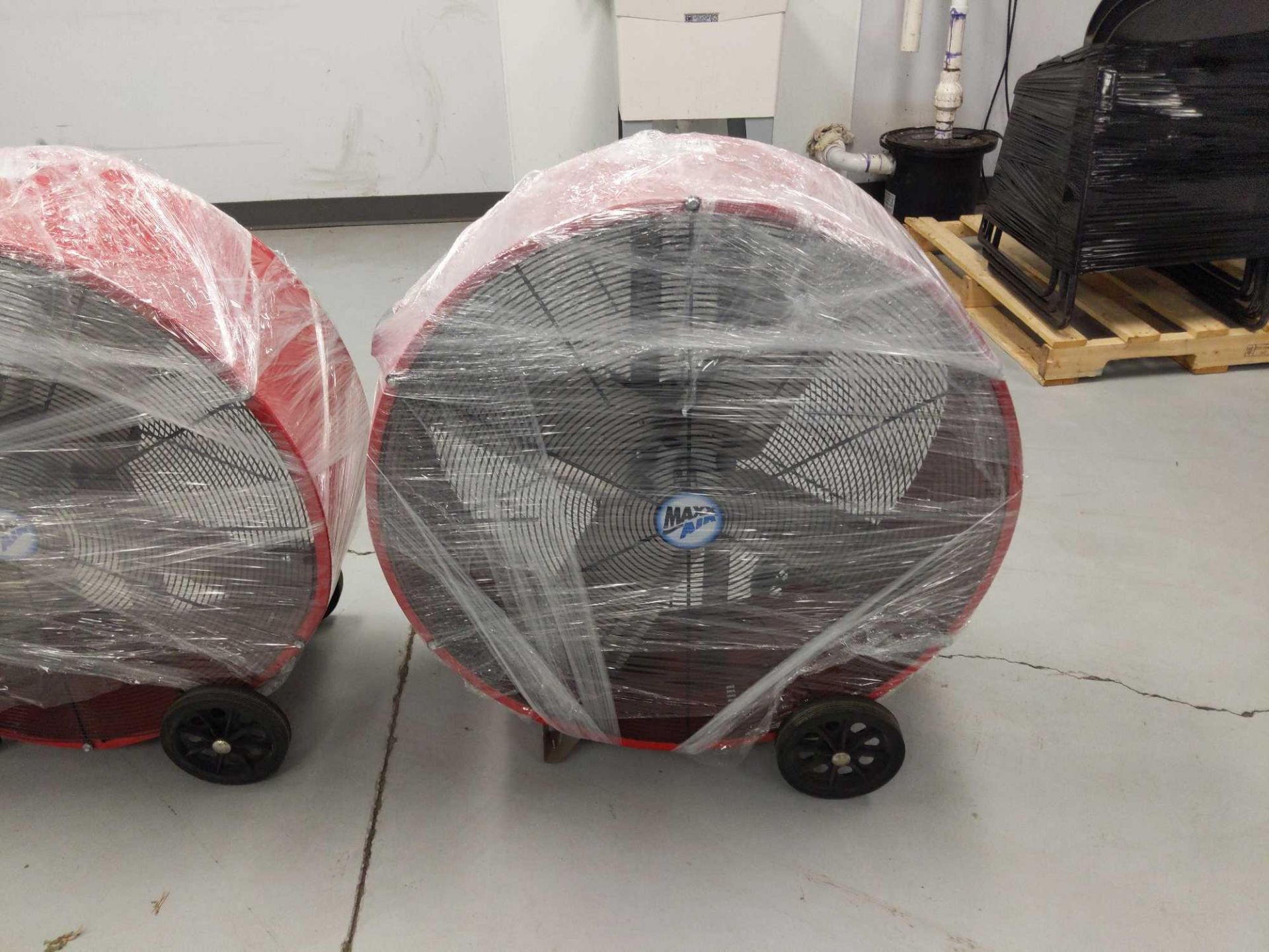 2 Maxx Air Fans with Wheels - Image 6 of 6
