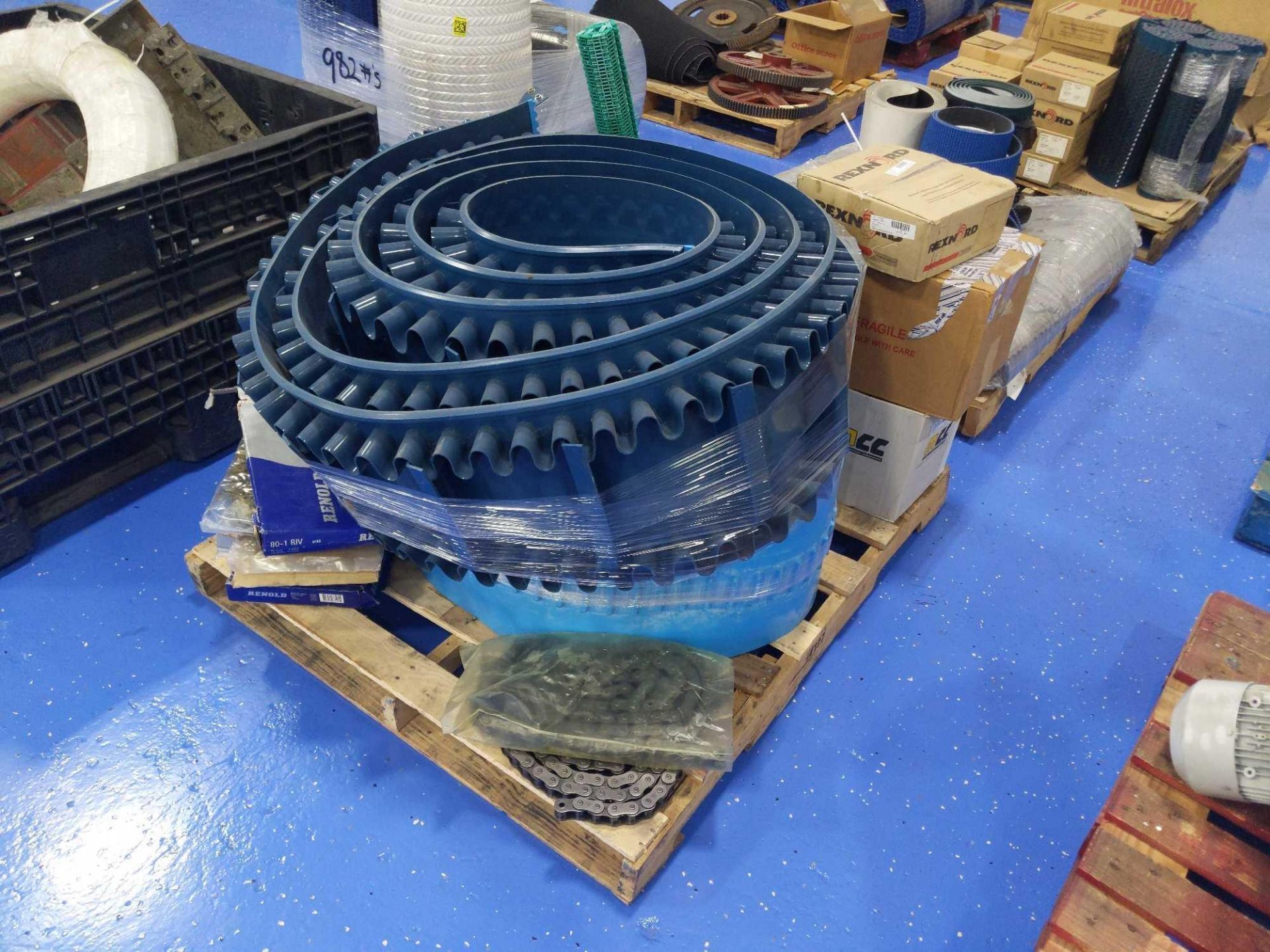 Pallet of Various Conveyor Belts and Parts - Image 4 of 10