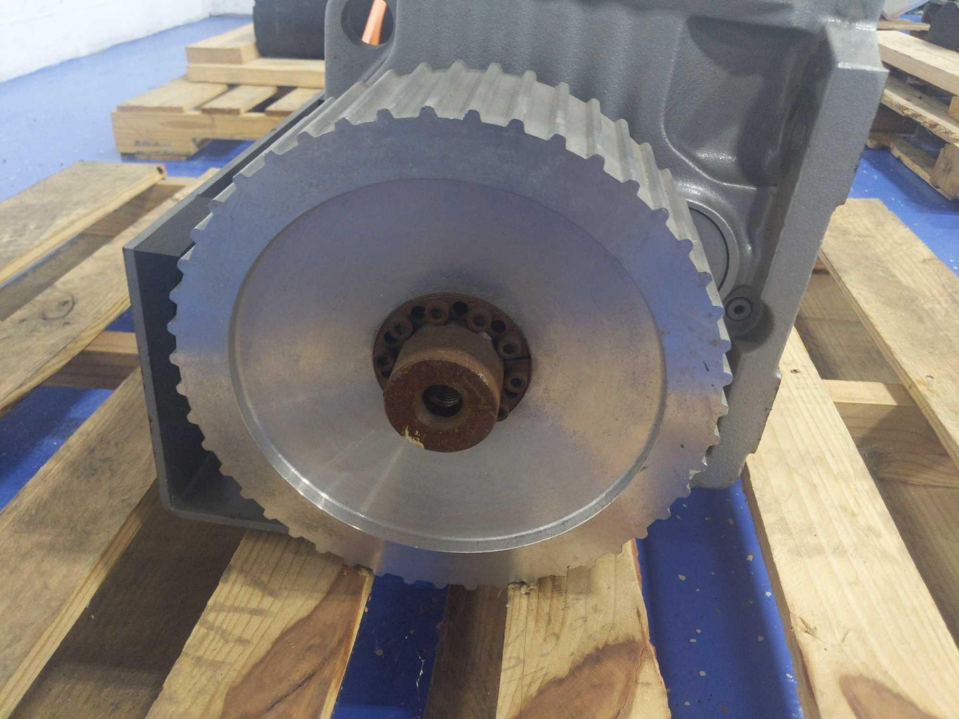 Gear Box - Image 8 of 9