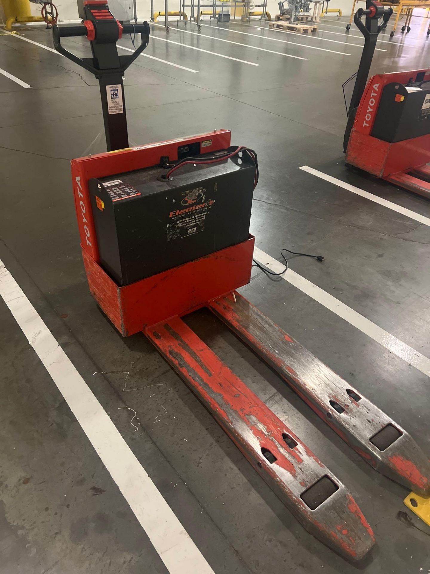 Toyota 6HBW20 Electric Pallet Truck