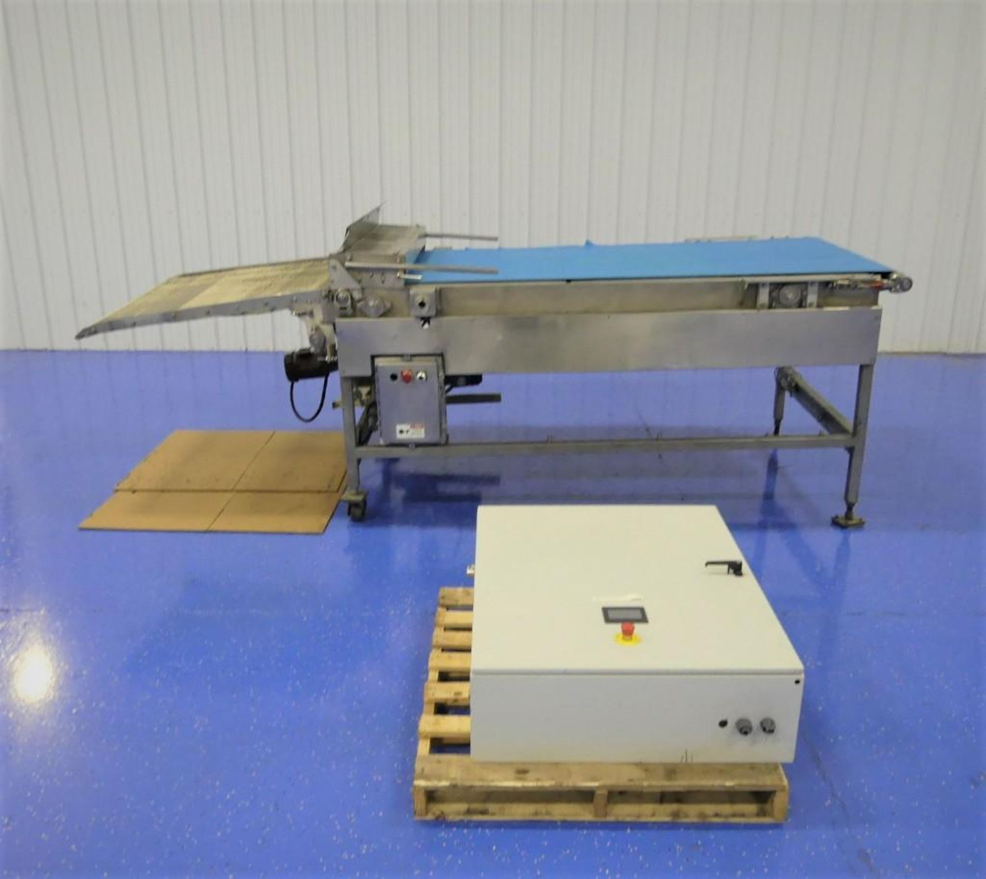 Blue Belt Pizza Conveyor With Dough Perforator