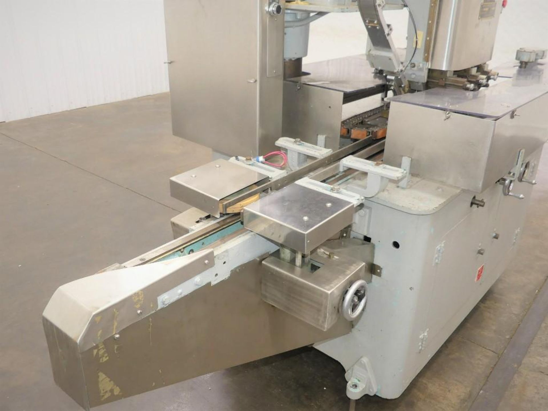 Resina U 30 699 In-Line 4 Spindle Capper - Image 6 of 20