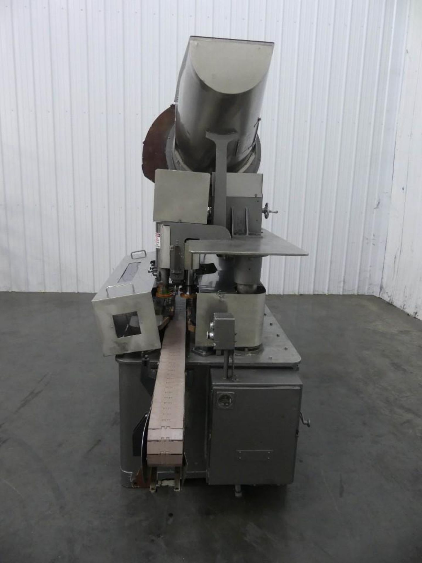 Resina U30 1126 In-line 6 Spindle Capper - Image 3 of 19