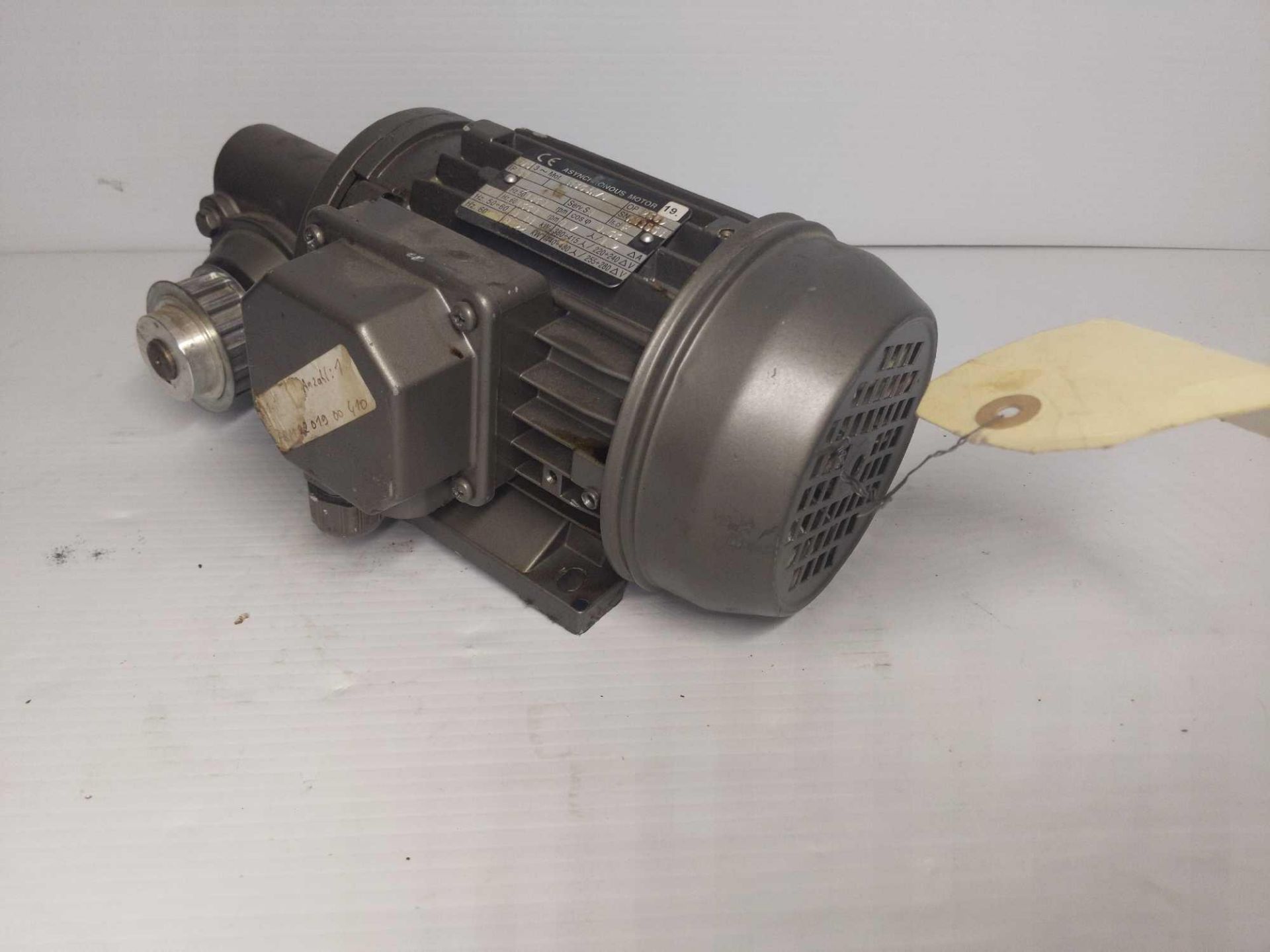 (2) Motor with Gearbox - Image 5 of 15