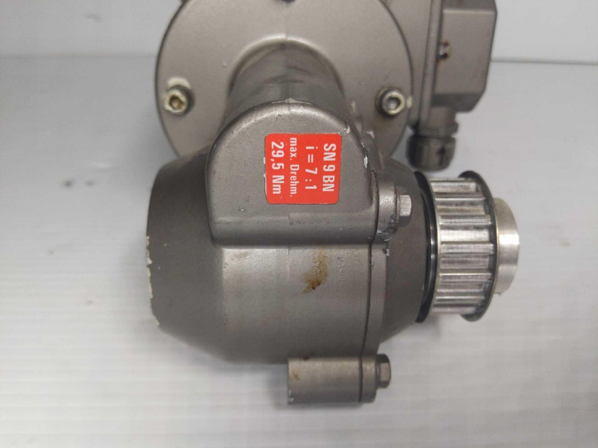 (2) Motor with Gearbox - Image 8 of 15