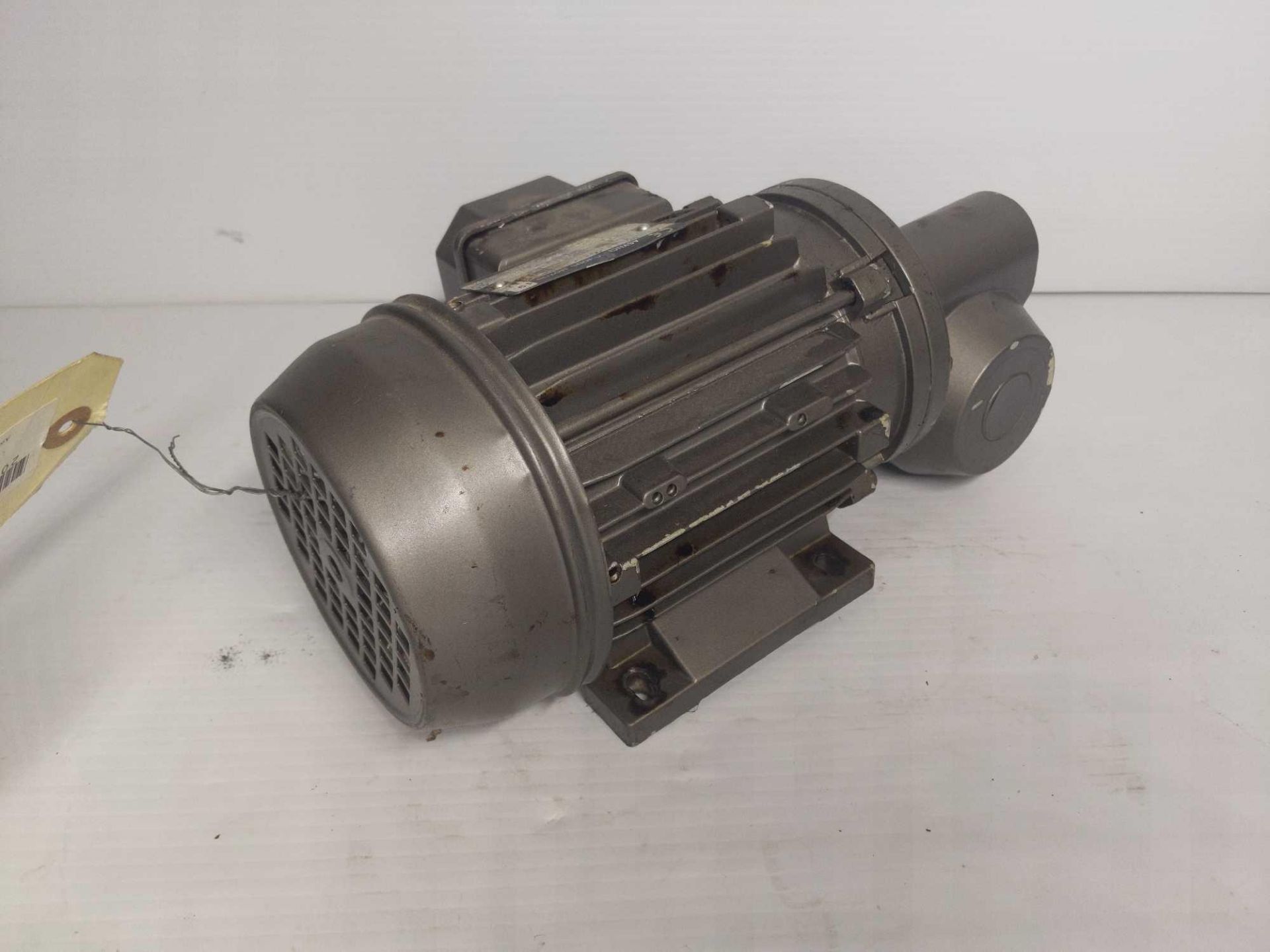 (2) Motor with Gearbox - Image 6 of 15