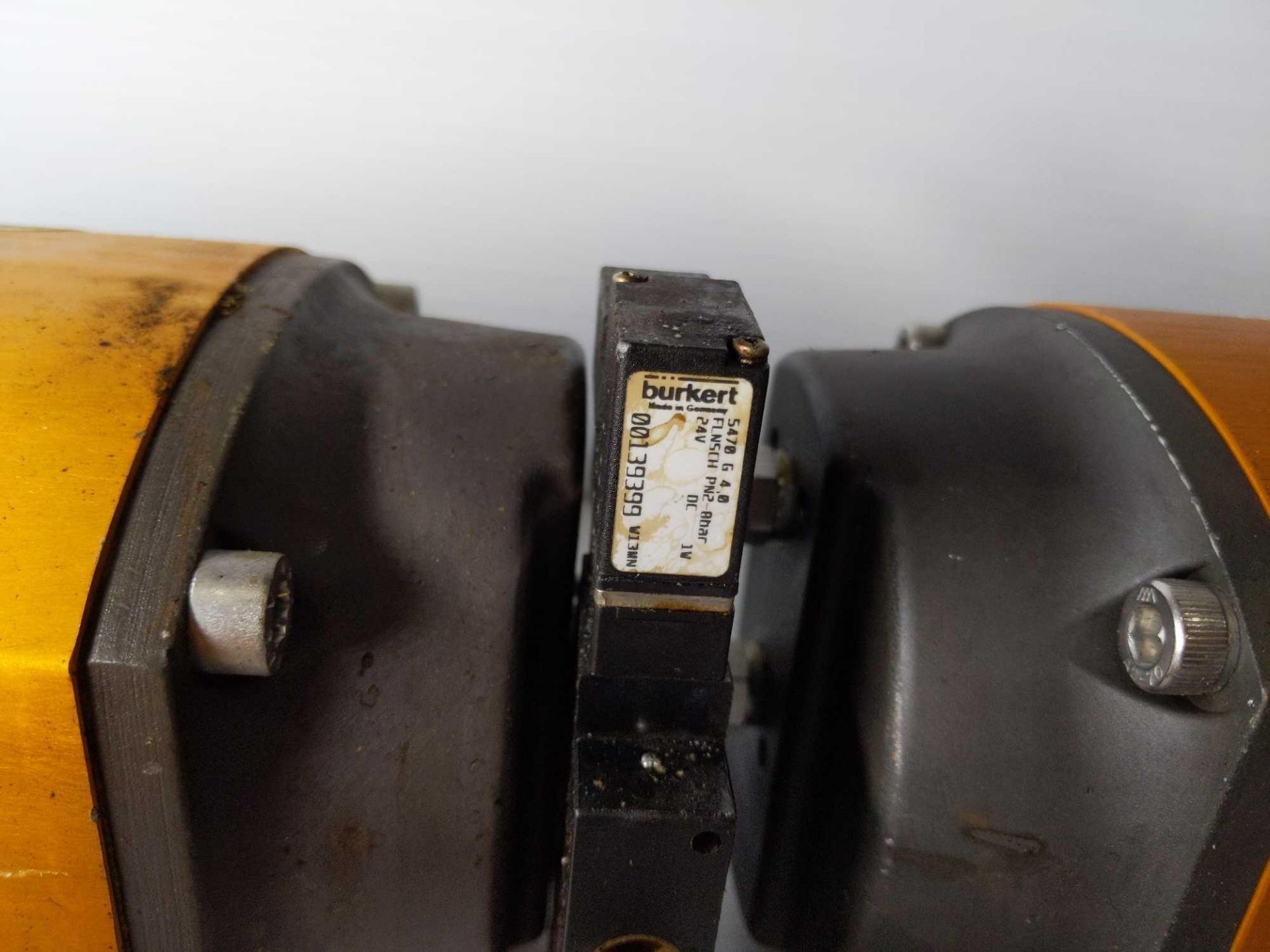 (6) Norbro Pneumatic Actuator - Image 9 of 12