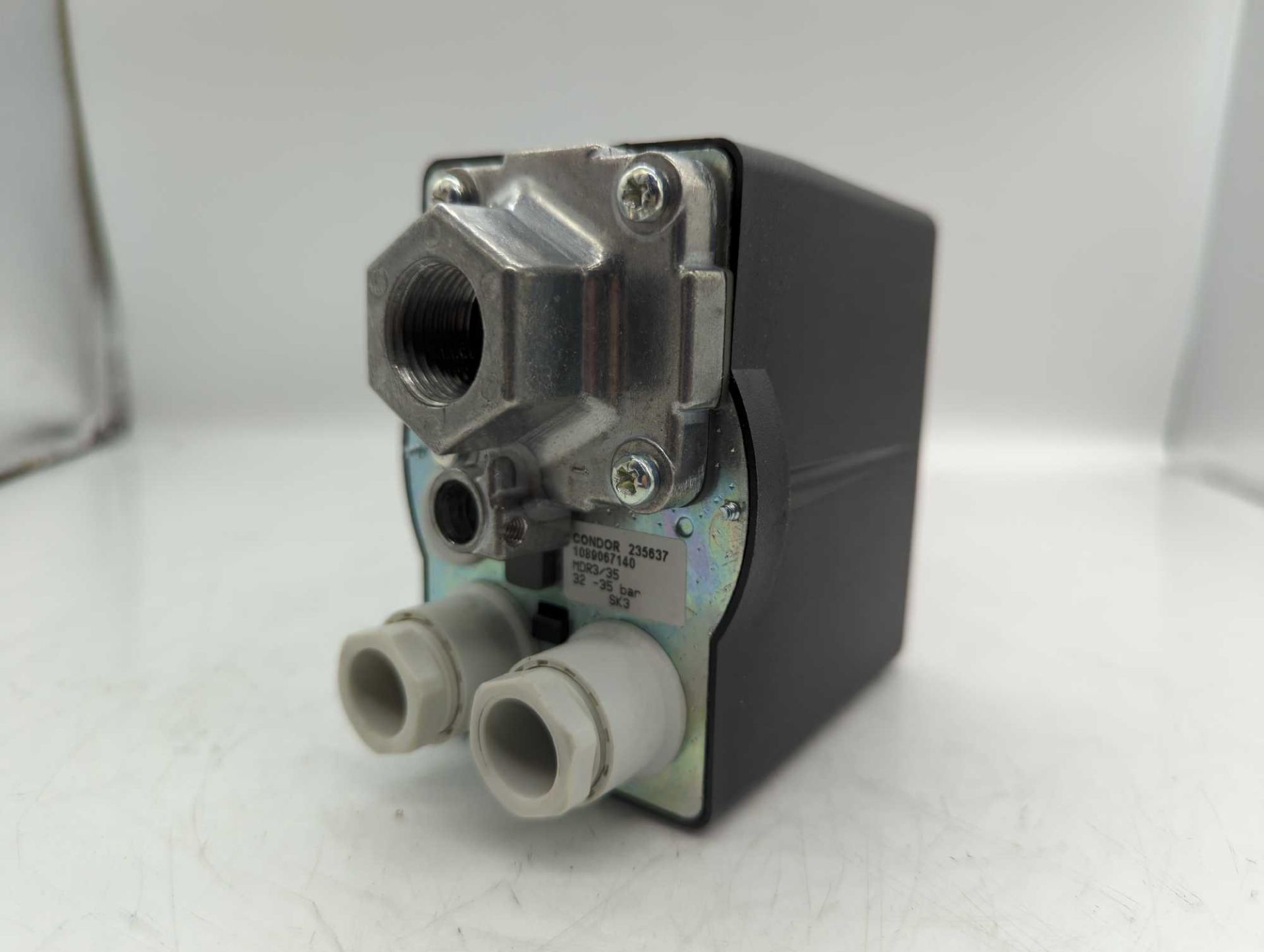 (2) Condor Pressure Switch - Image 7 of 7