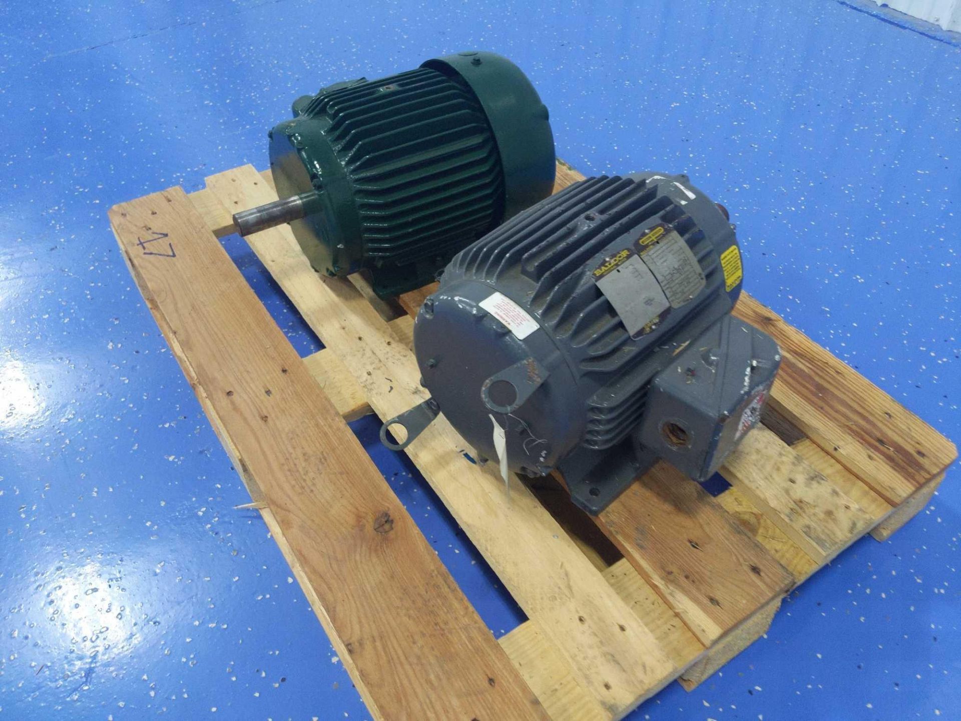 (2) Motors - Image 2 of 14