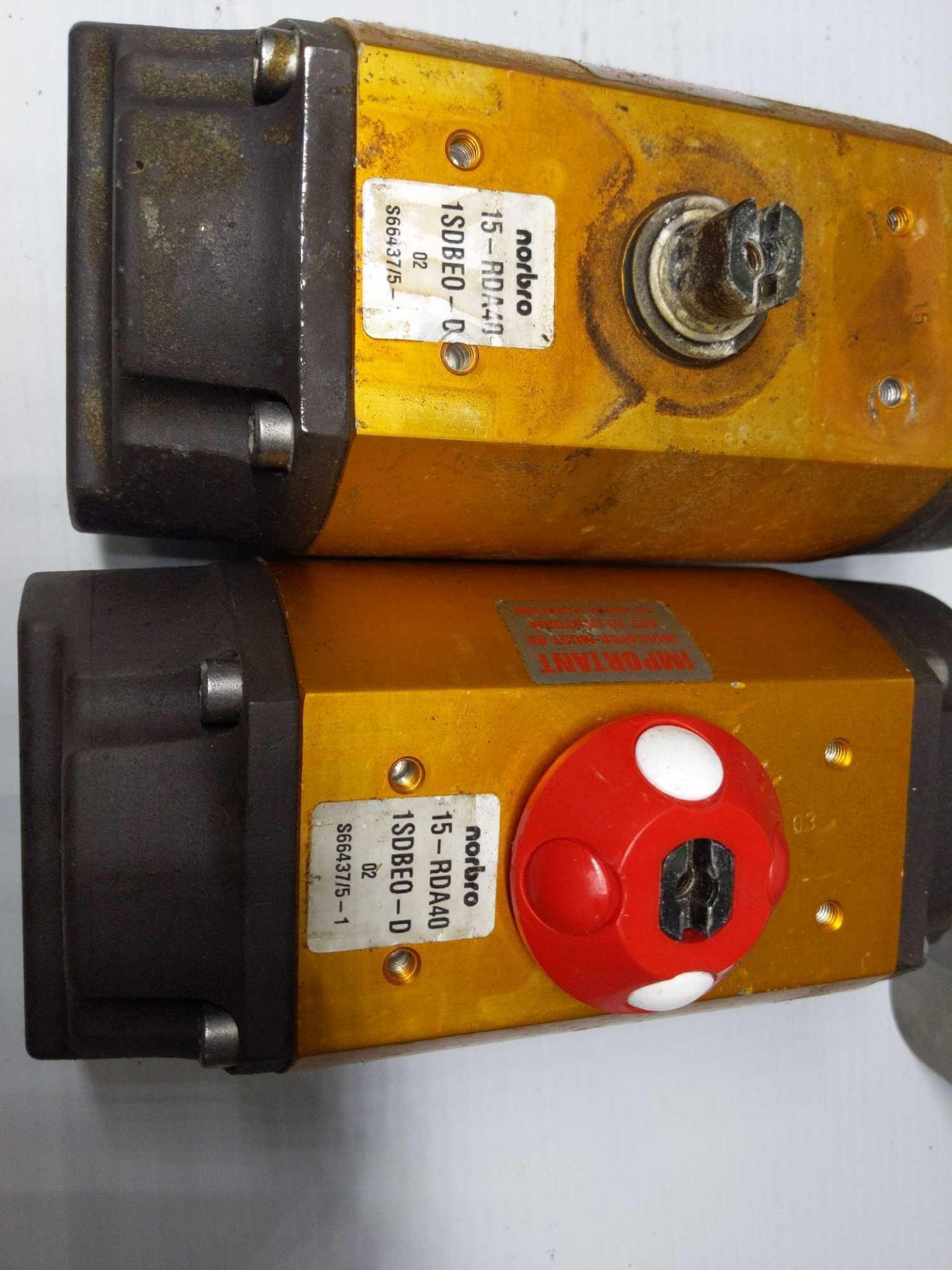 (5) Used Norbro Pneumatic Actuator 40R - Image 5 of 5