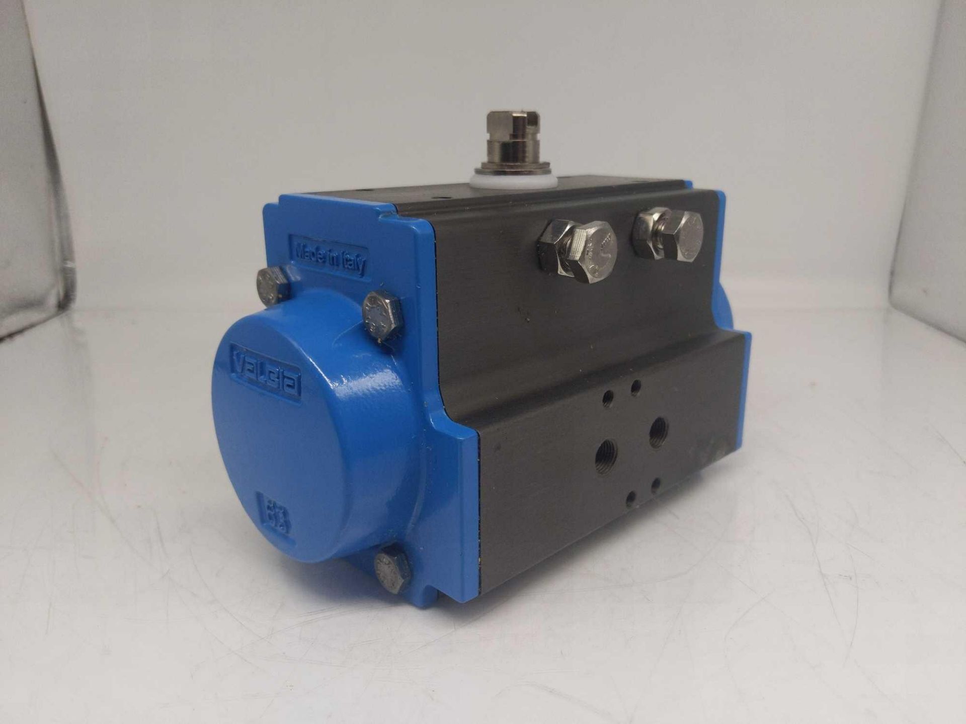 (2) PBM Actuator - Image 6 of 14