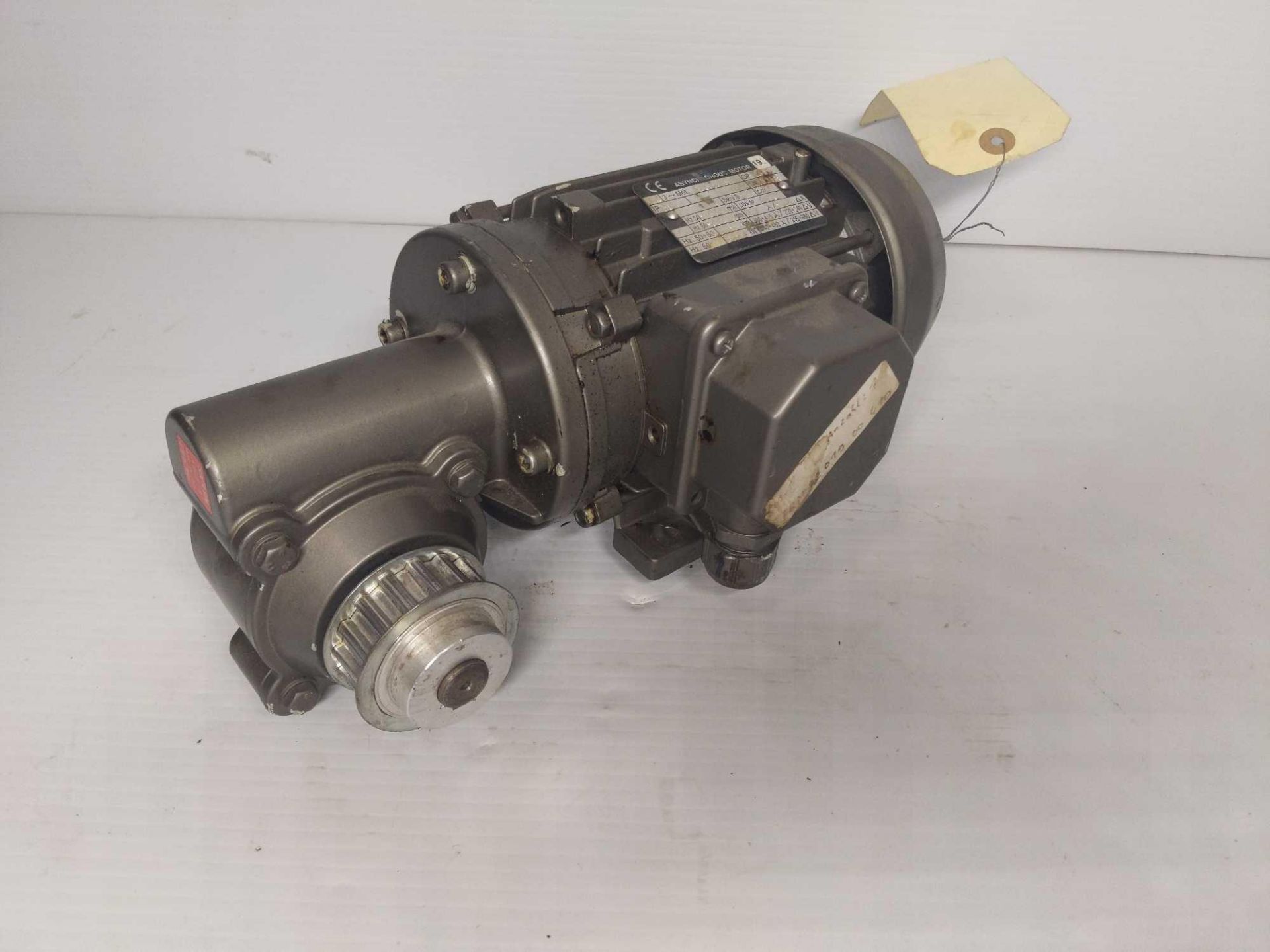 (2) Motor with Gearbox - Image 3 of 15