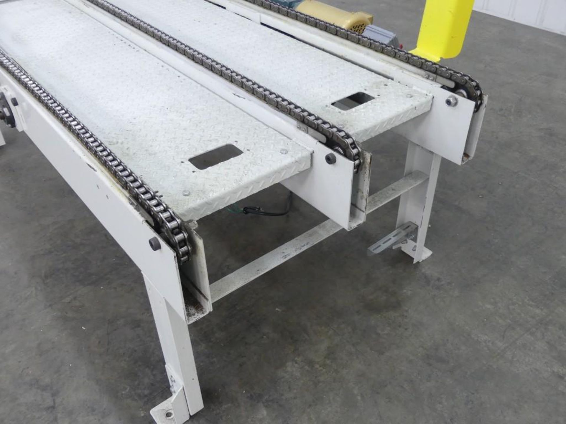 vonGAL 84 Inch L x 37 Inch W Chain Pallet Conveyor - Image 3 of 7