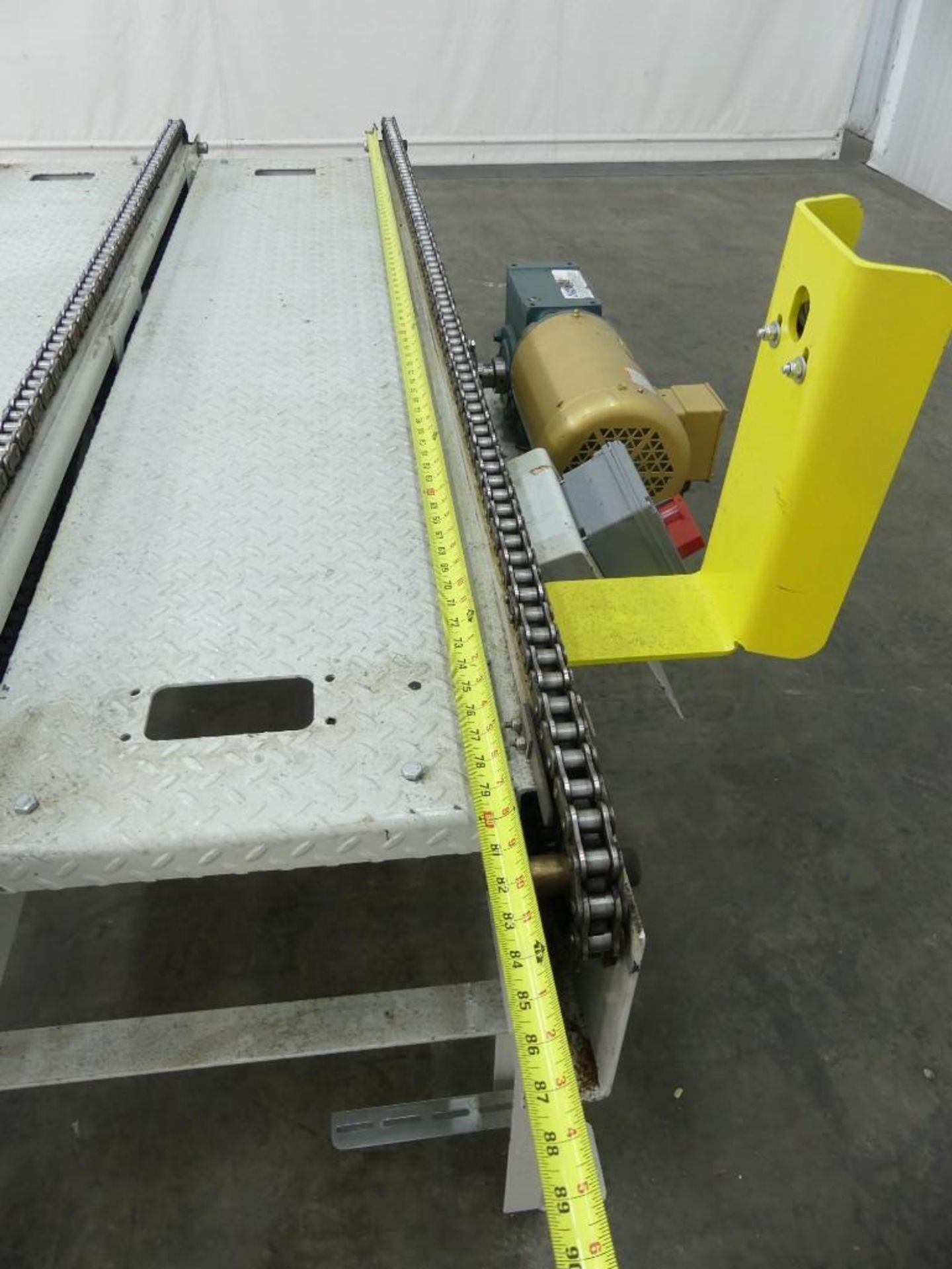vonGAL 84 Inch L x 37 Inch W Chain Pallet Conveyor - Image 5 of 7