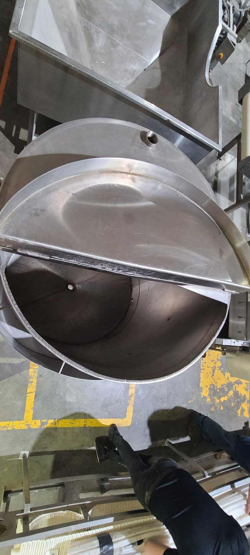 Stainless Steel Holding Tank with Half Outer Shell - Image 5 of 9
