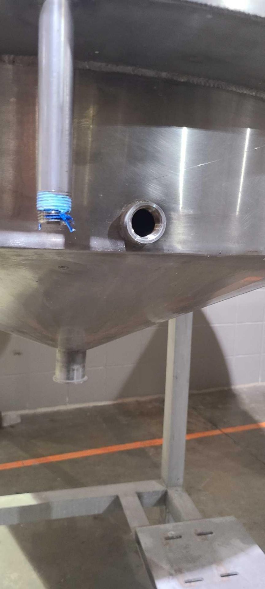 Stainless Steel Holding Tank with Half Outer Shell - Image 4 of 9