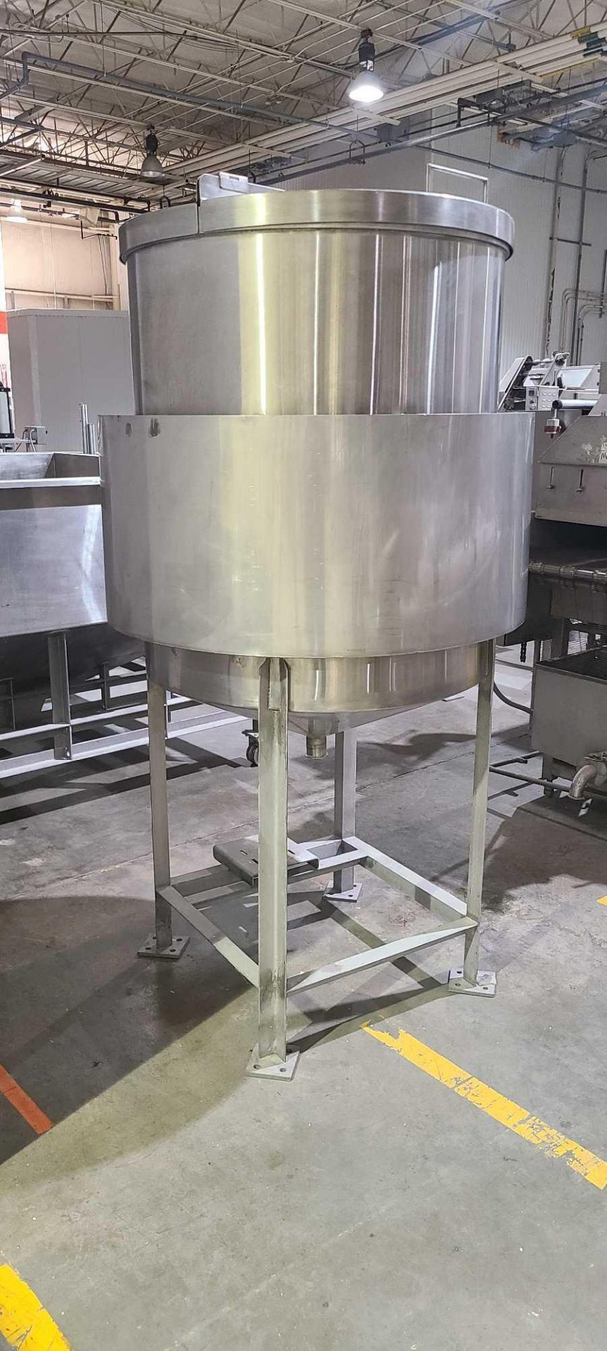 Stainless Steel Holding Tank with Half Outer Shell