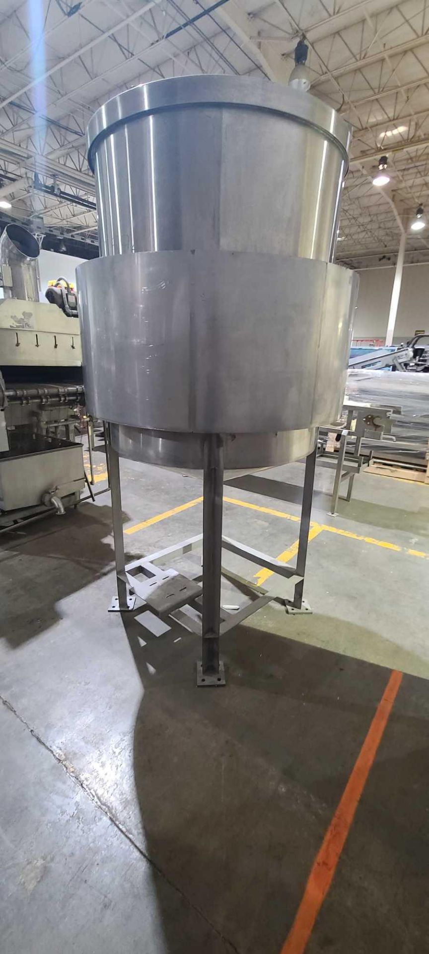 Stainless Steel Holding Tank with Half Outer Shell - Image 3 of 9