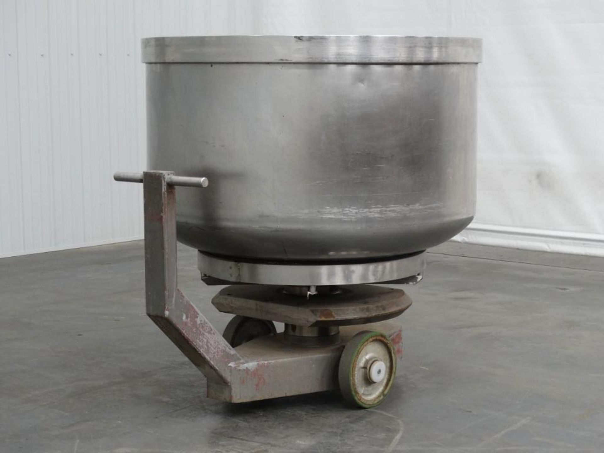 VMI 175 Gallon Rotating Stainless Steel Mixing Bowl and Dolly