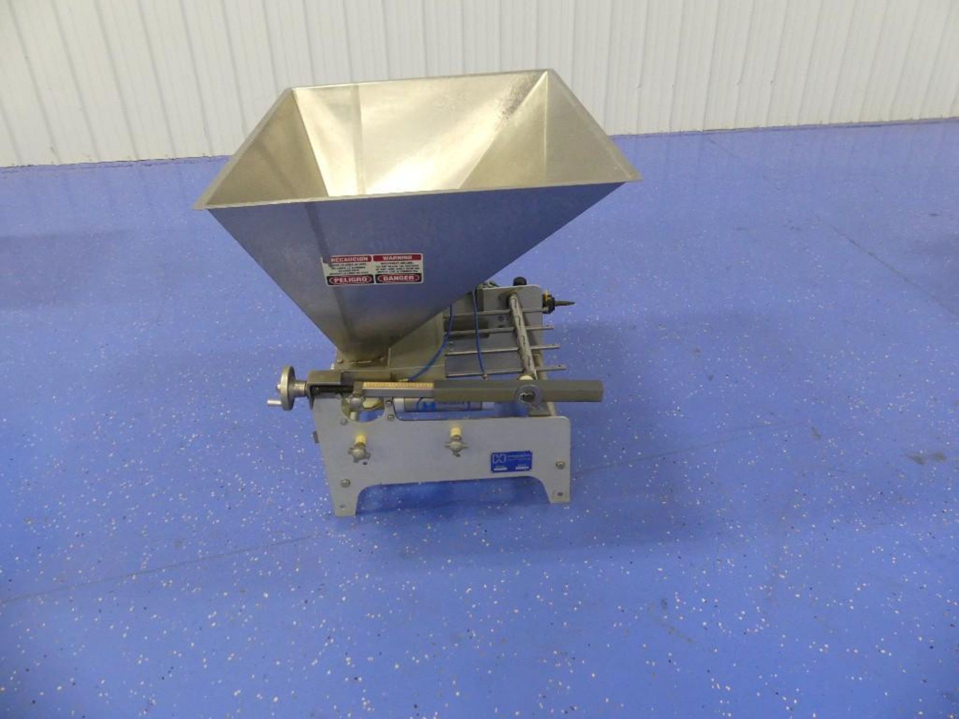 Hinds-Bock 5P-08WT Table Top 5 Piston Muffin Depositor