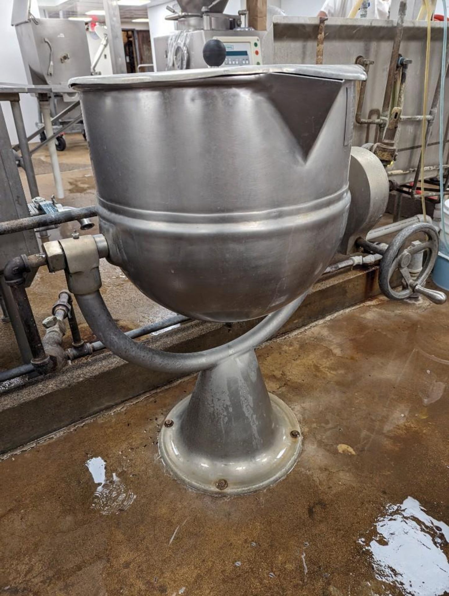 Groen D20 40 Gallon Stainless Steel Tilting Kettle - Image 3 of 5