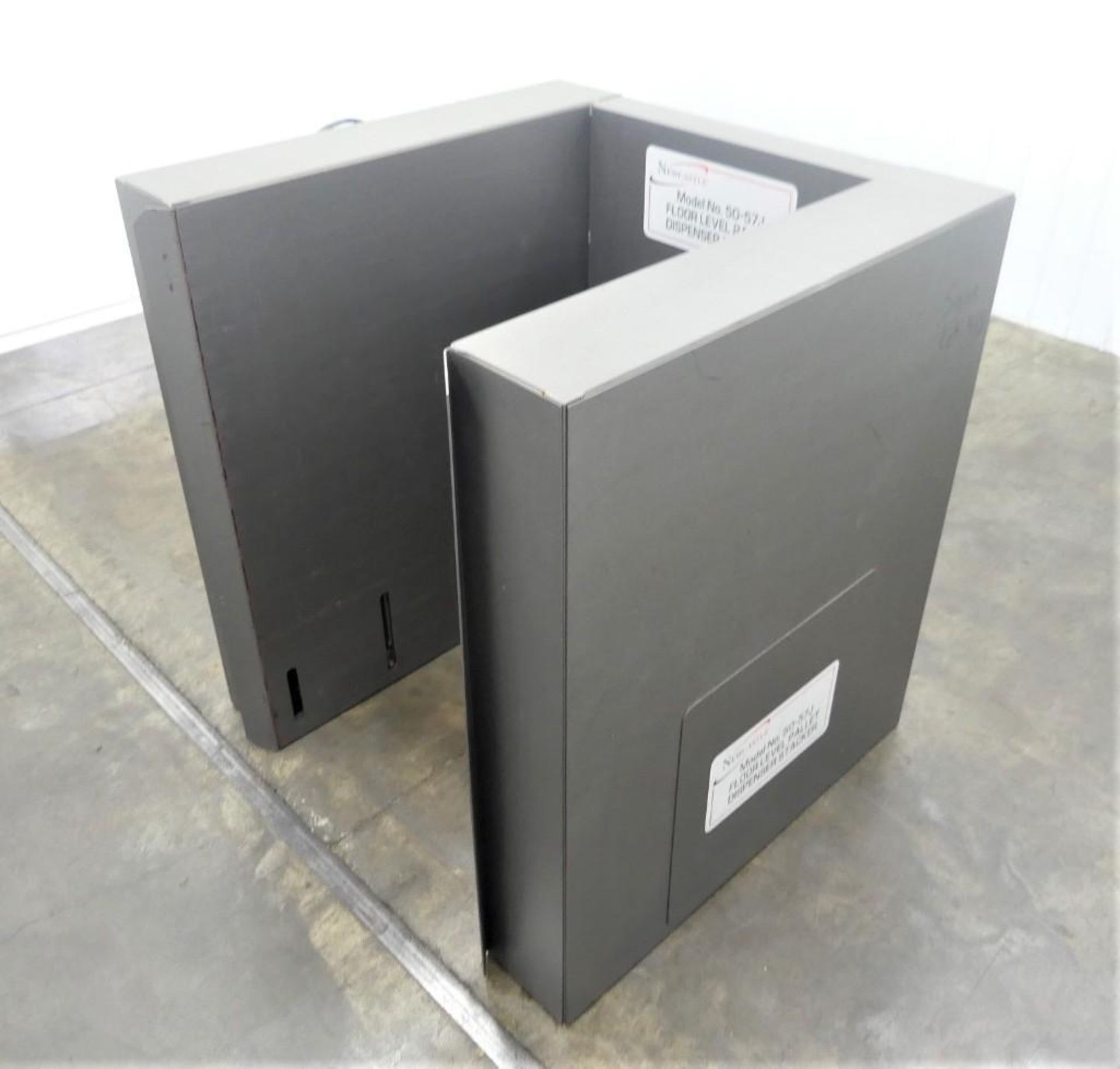 Newcastle 50-57 J Floor Level Pallet Dispenser Stacker - Image 3 of 8
