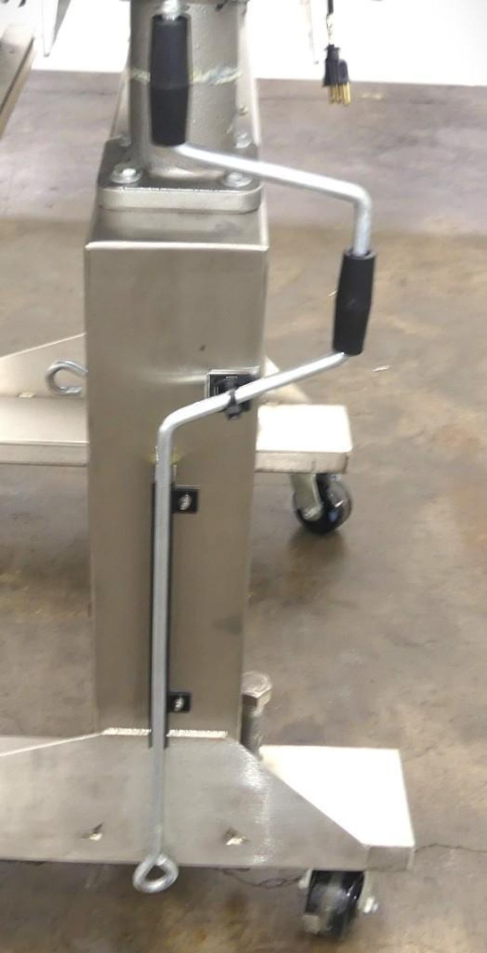 SUREKAP SK6000-18 Fully Automatic Spindle Capper - Image 11 of 11