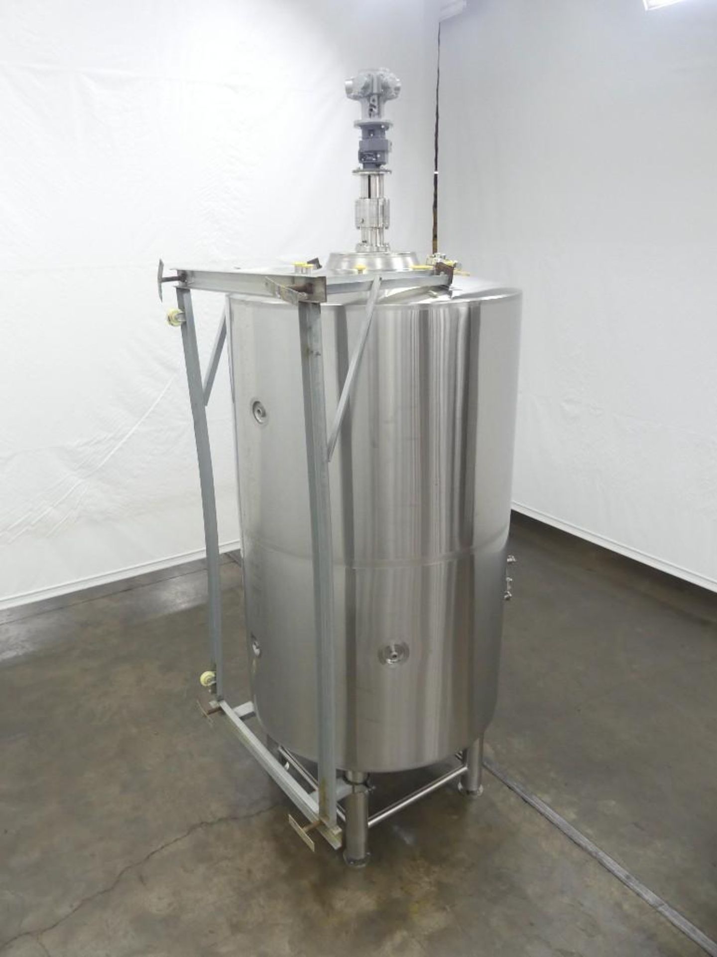 1000 Gallon Stainless Steel Tank - Image 2 of 6