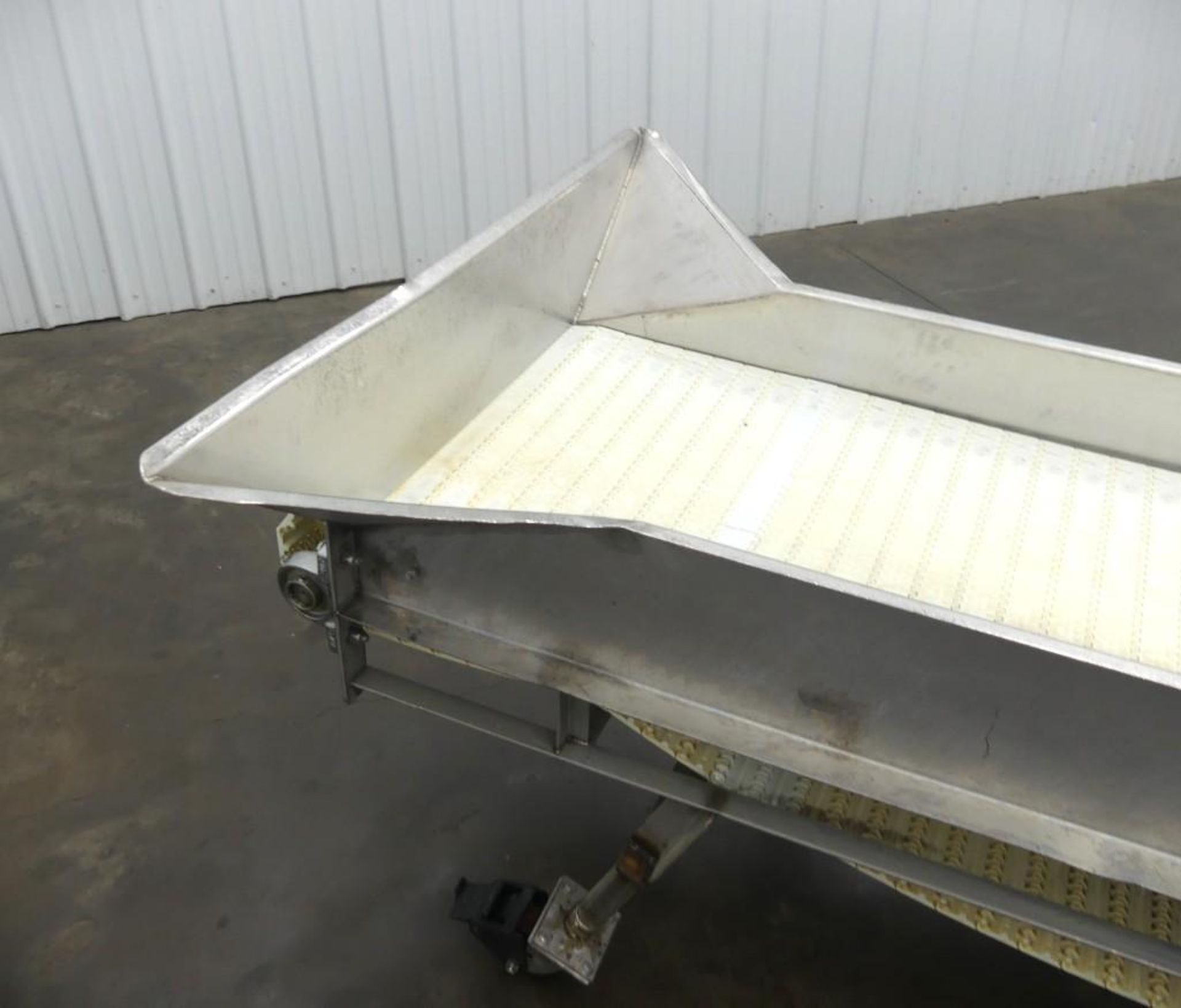 Plastic TableTop Conveyor 16 Foot Long x 24 Inch W - Image 7 of 10