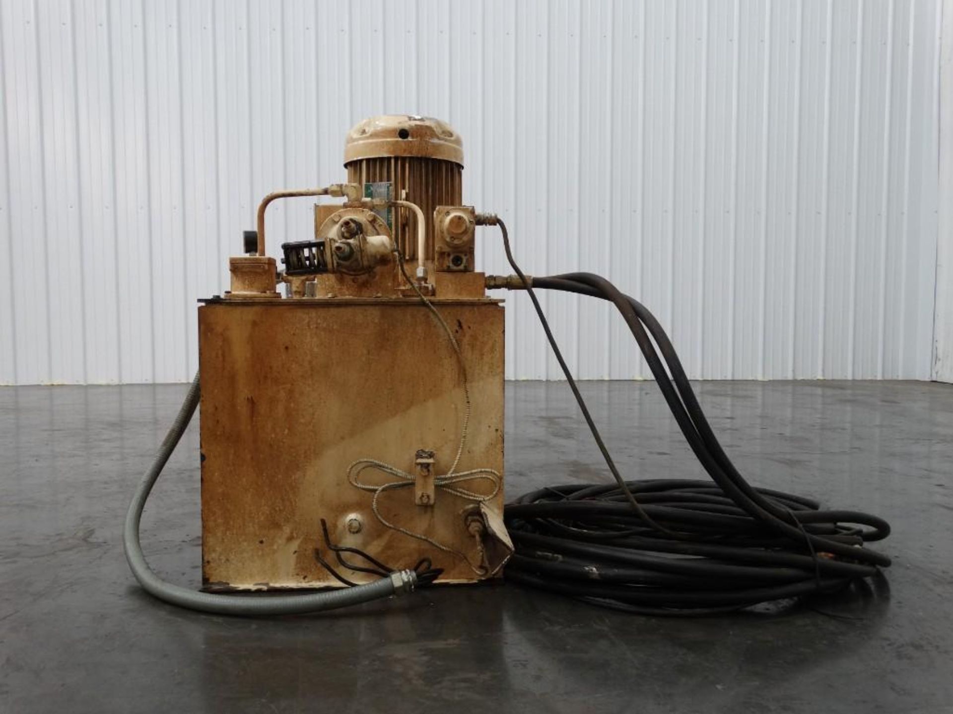 10 Horsepower Hydraulics Pump - Image 3 of 7