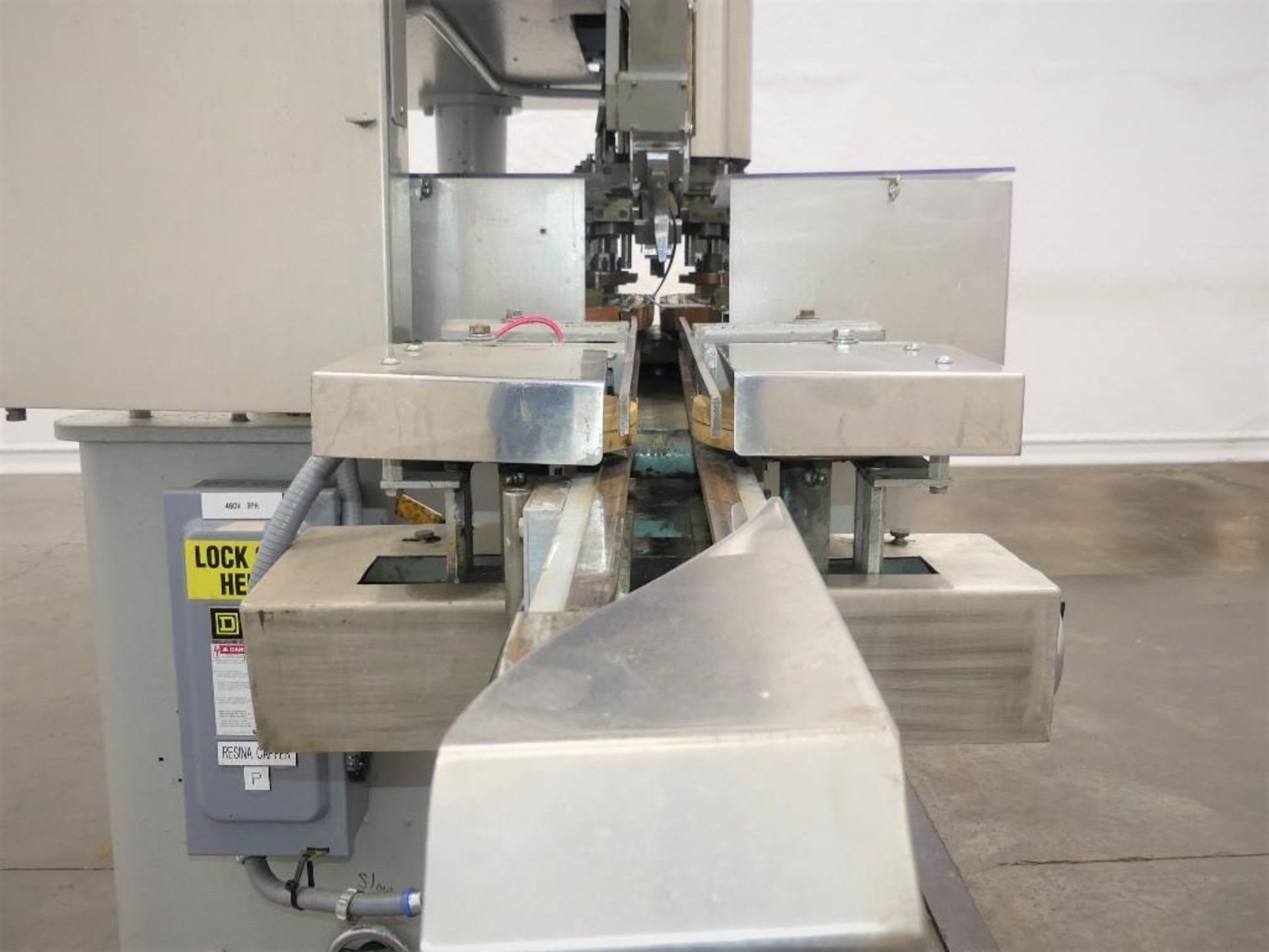 Resina U 30 699 In-Line 4 Spindle Capper - Image 5 of 36