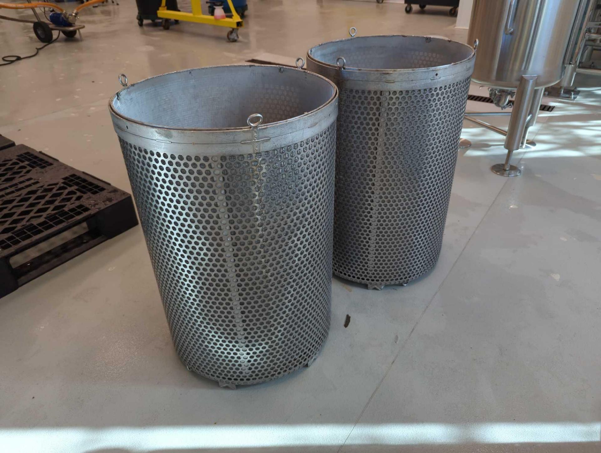 2 Barrel Mesh Filters - Image 3 of 6