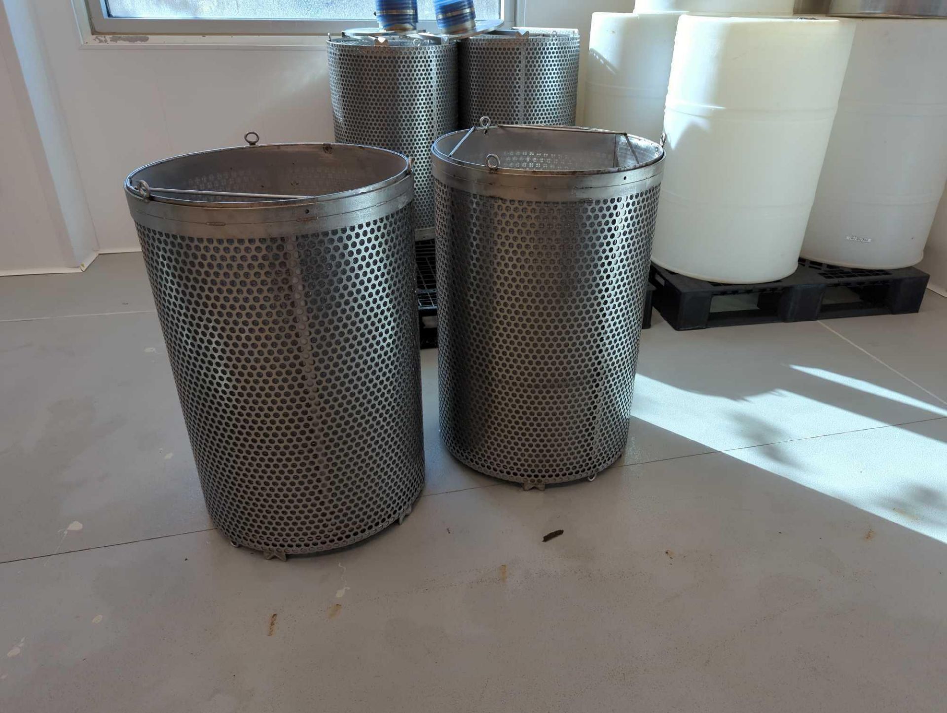 2 Barrel Mesh Filters - Image 2 of 7