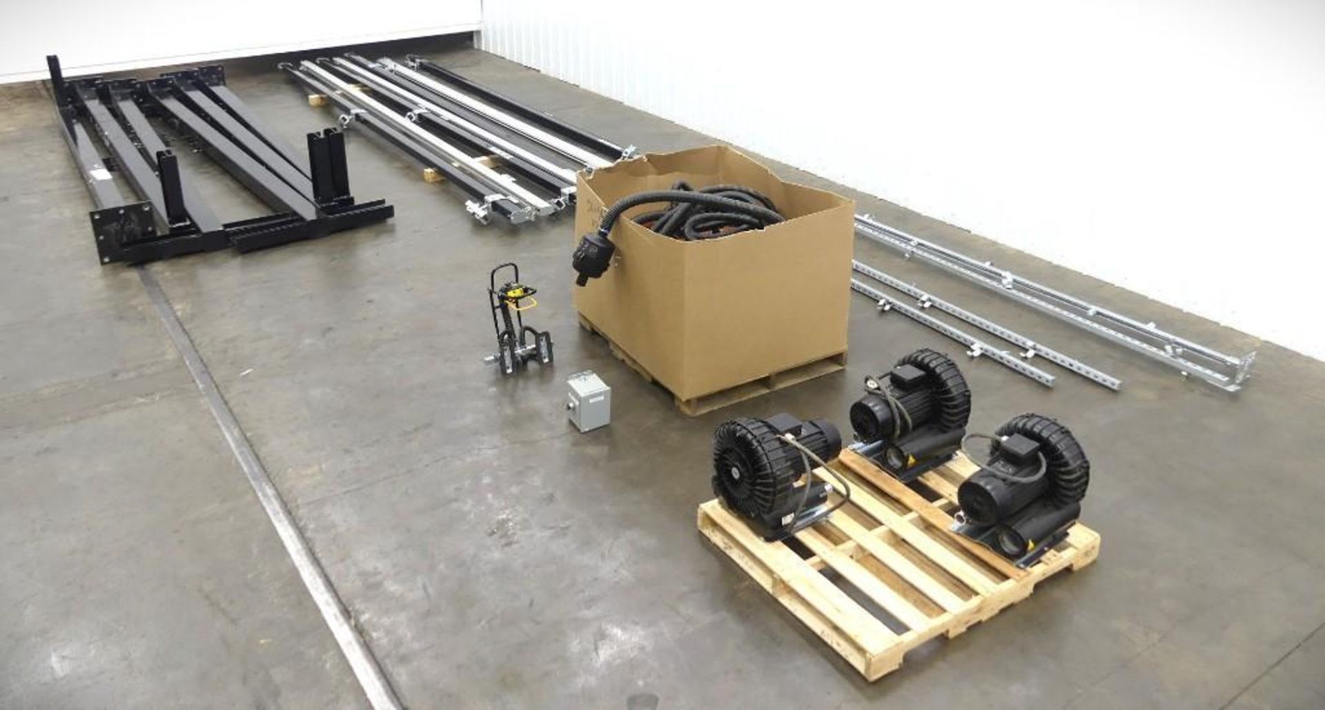 2020 Tawi Vacumove VM40 Vacuum Box Lift Assist - Image 3 of 22