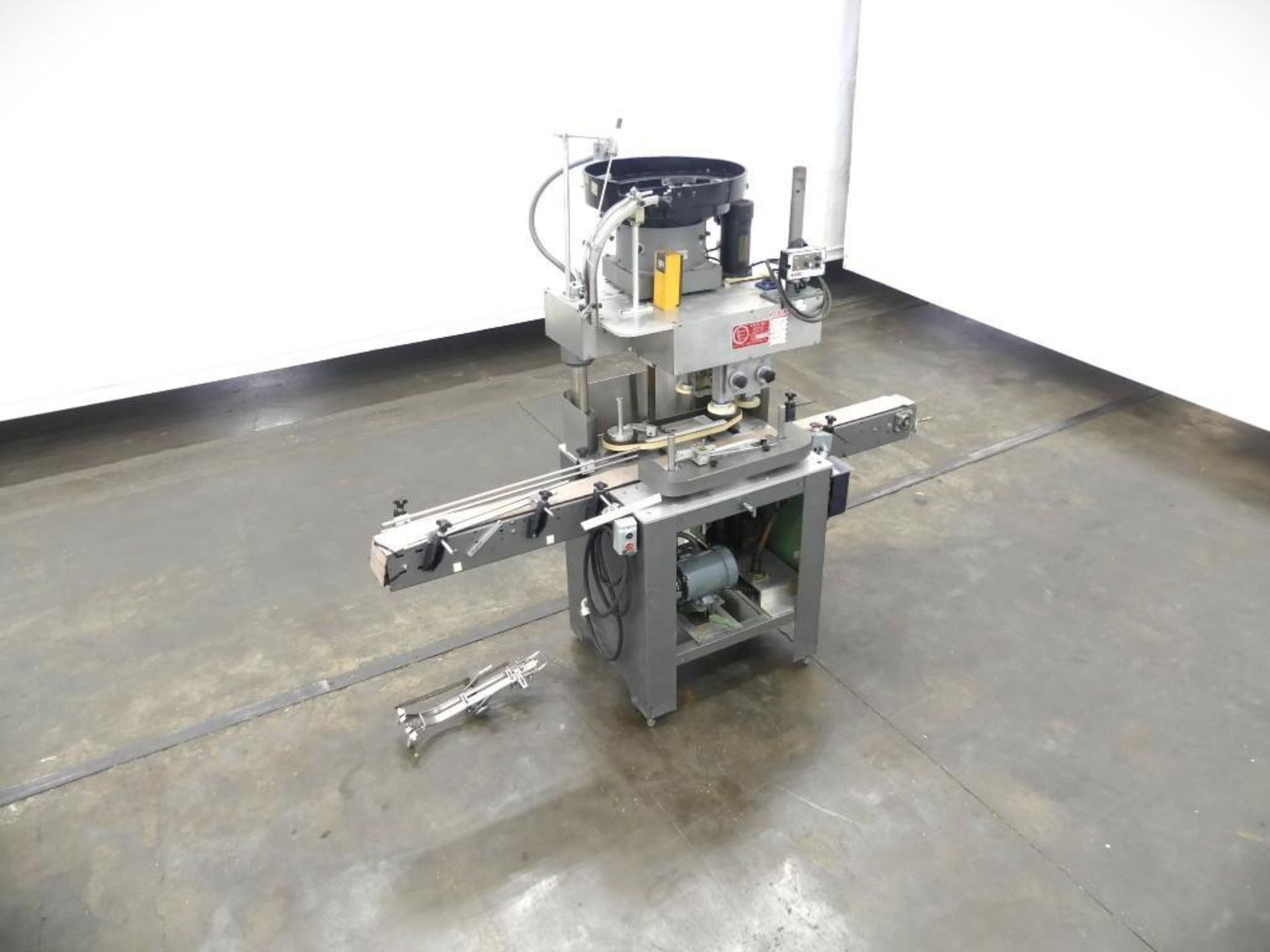 Kaps-All Model D 4 Spindle Capper - Image 2 of 25