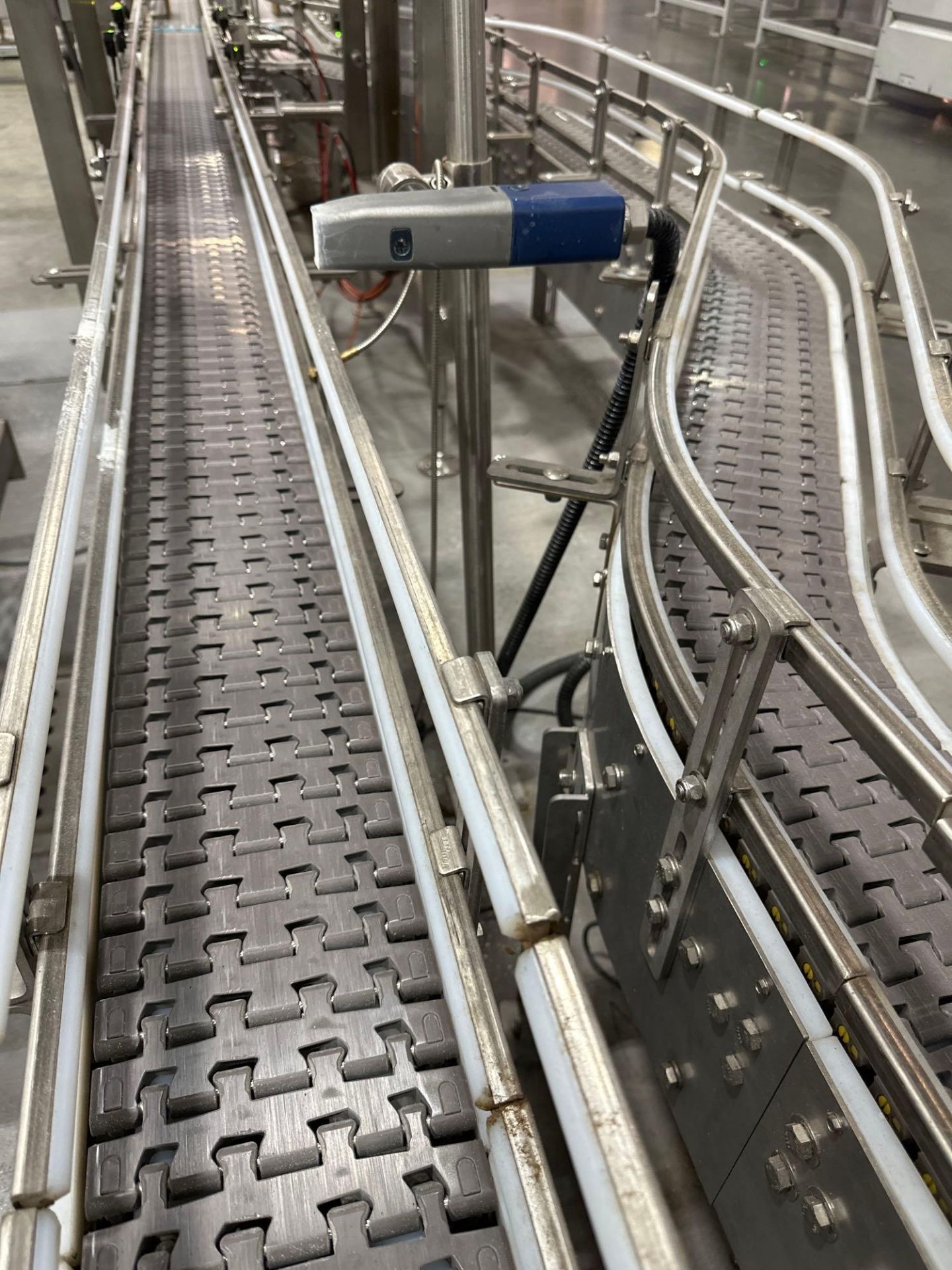 Two 22 Ft Motorized Plastic Table-Top Conveyor - Image 2 of 9