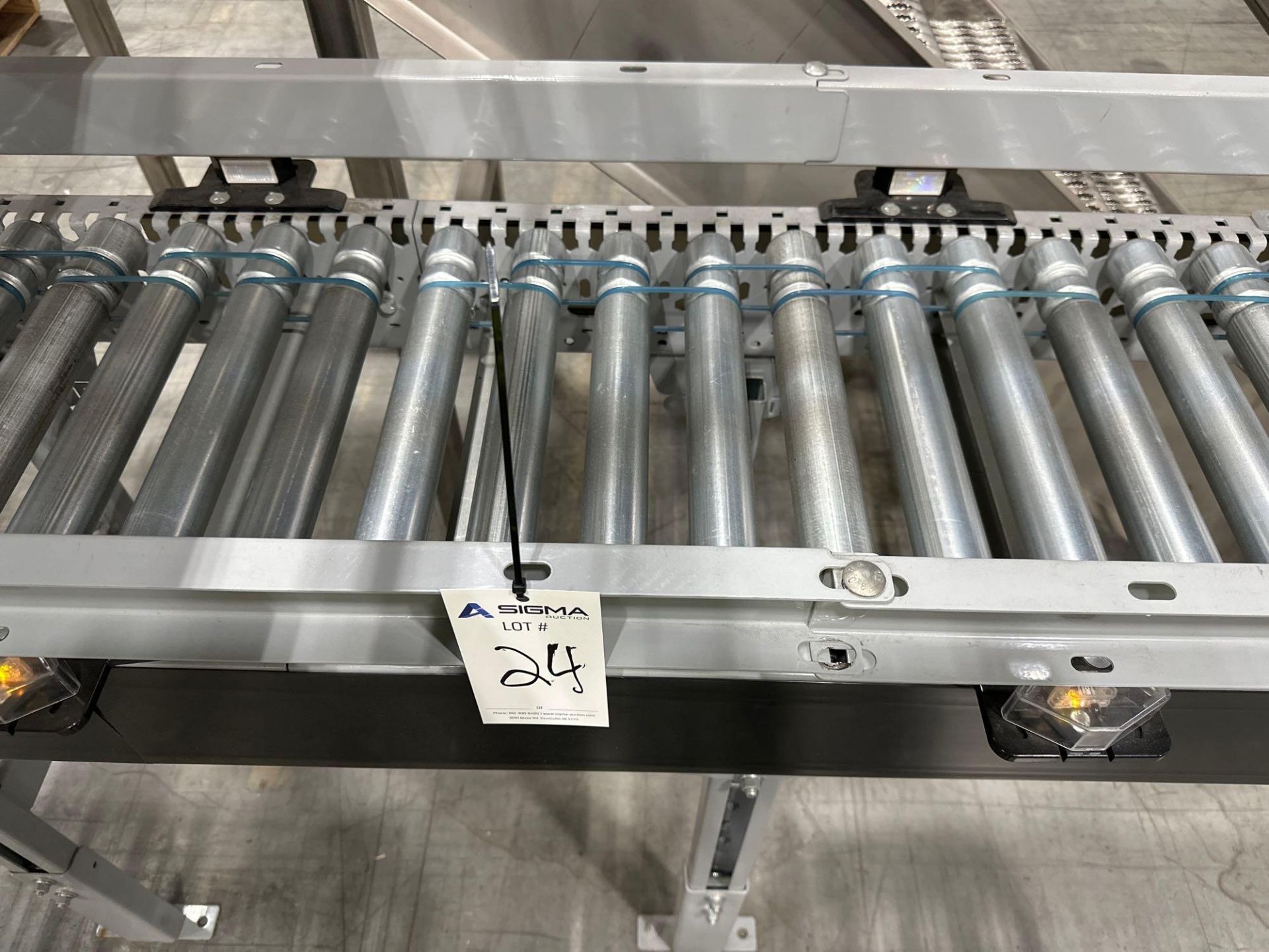 26 ft Lineshaft Roller Conveyor - Image 2 of 8