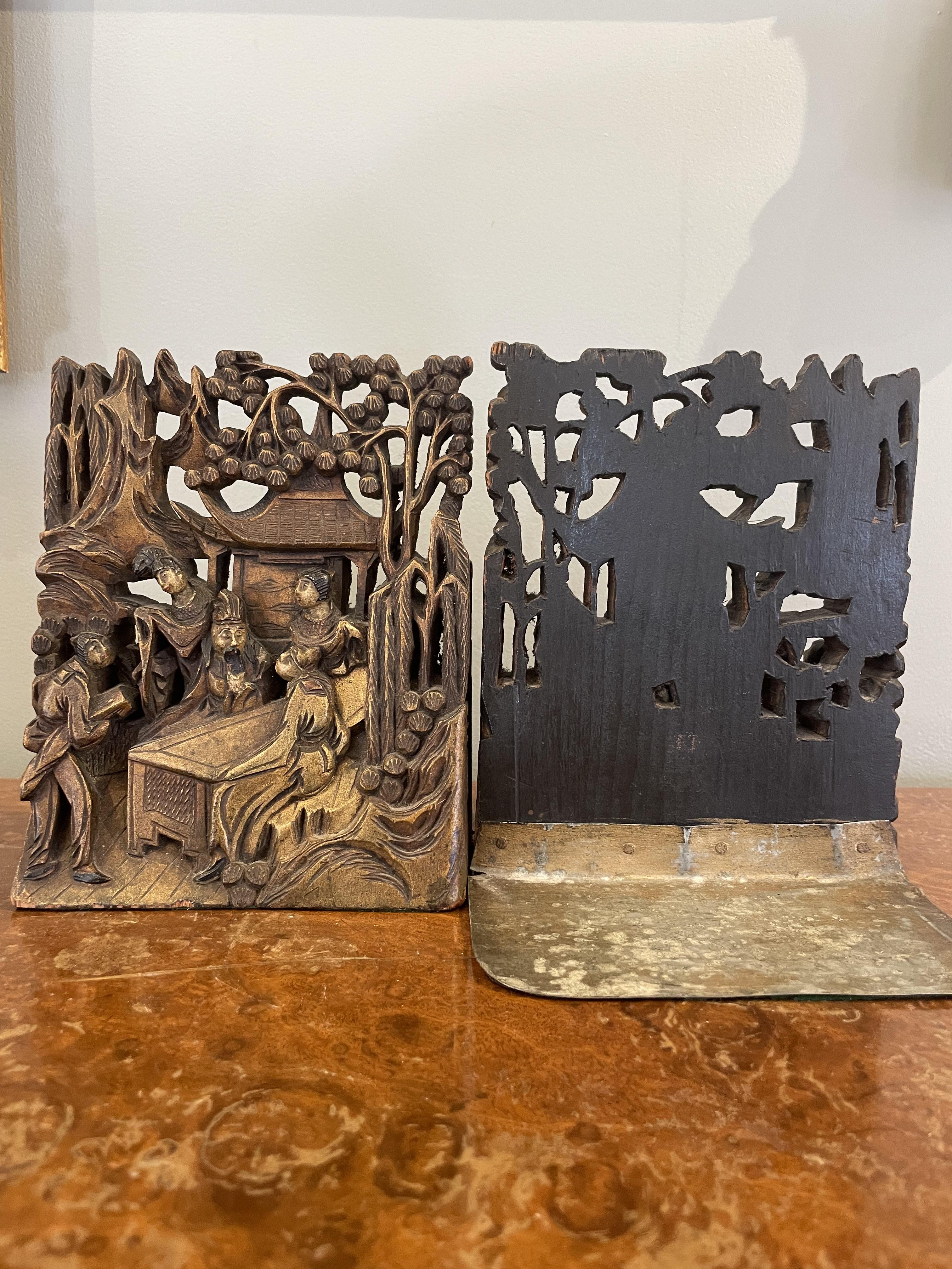 NO RESERVE: 20th Century, A pair of carved wood bookends, carved wood, painted figural tobacco caddy - Image 6 of 7