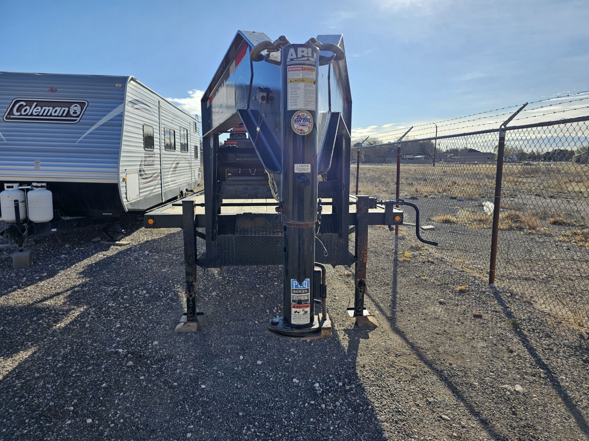 2019 ABU GOOSENECK TRAILER, 40', FLATBED W/ DOVETAIL DROP DOWN RAMPS - Image 4 of 15