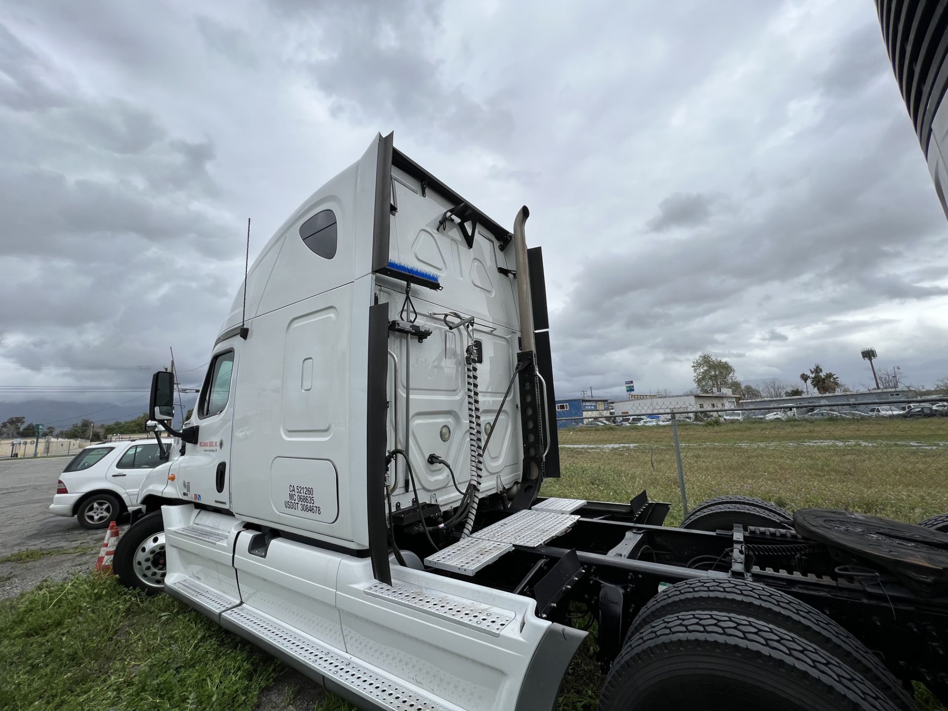 2012 FREIGHTLINER CASCADIA 125 SLEEPER CAB - Image 12 of 67