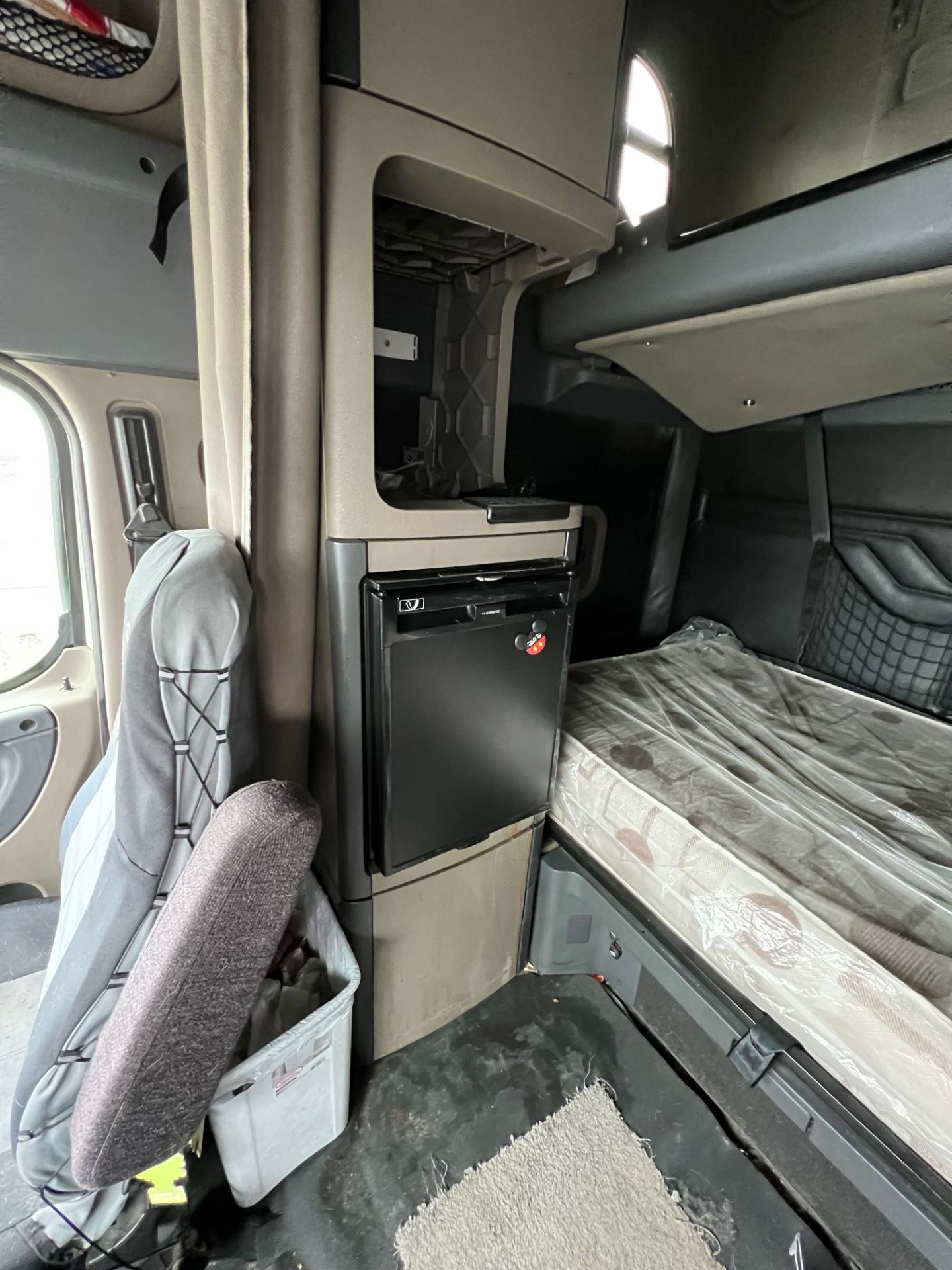 2012 FREIGHTLINER CASCADIA 125 SLEEPER CAB - Image 57 of 67