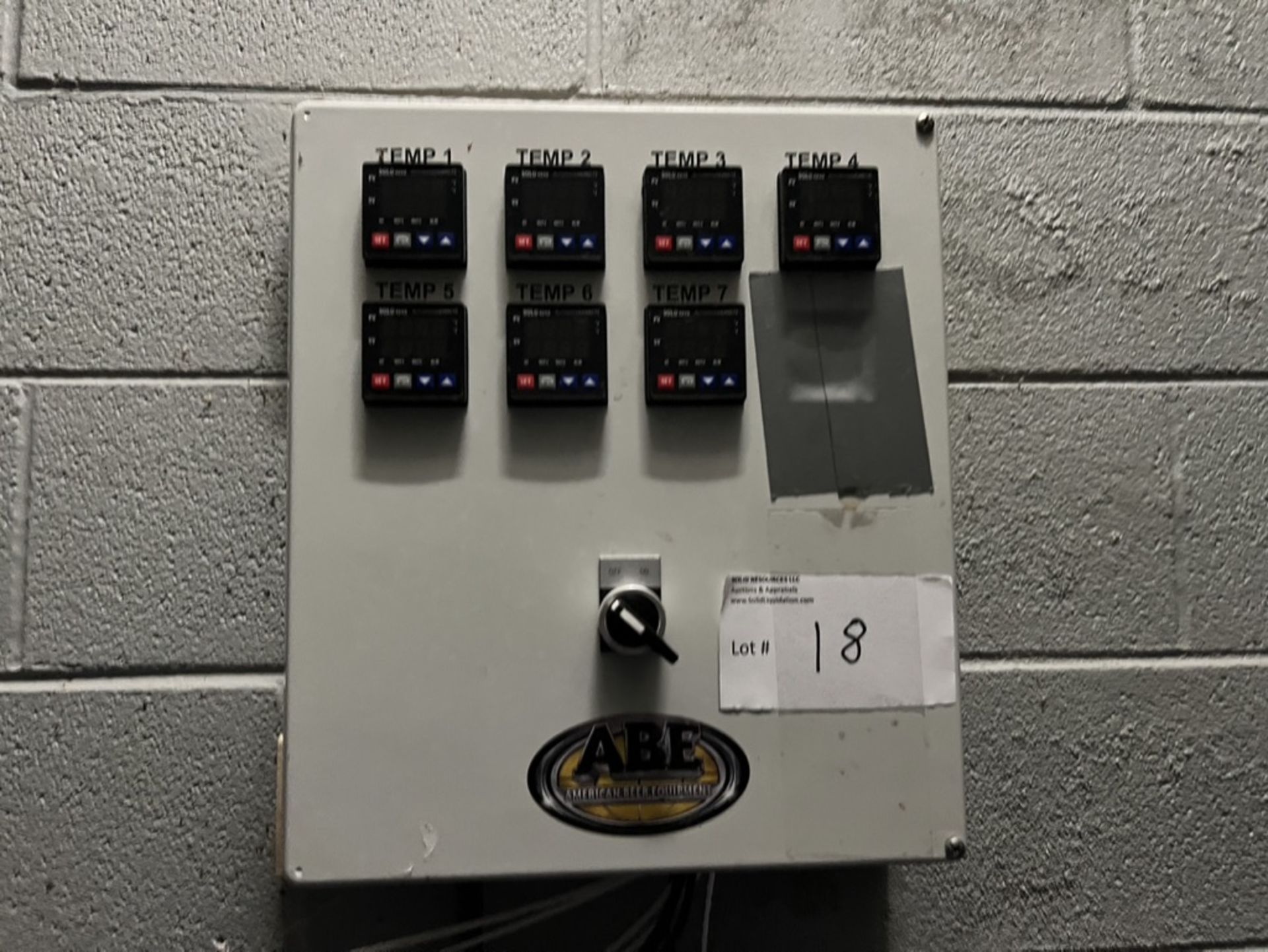 ABE TEMPERATURE CONTROL PANEL W/ APPROXIMATELY (4) TEMPERATURE PROBES